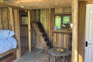 Alquiler Vacacional - Treehouse Cabin Wilderness Escape