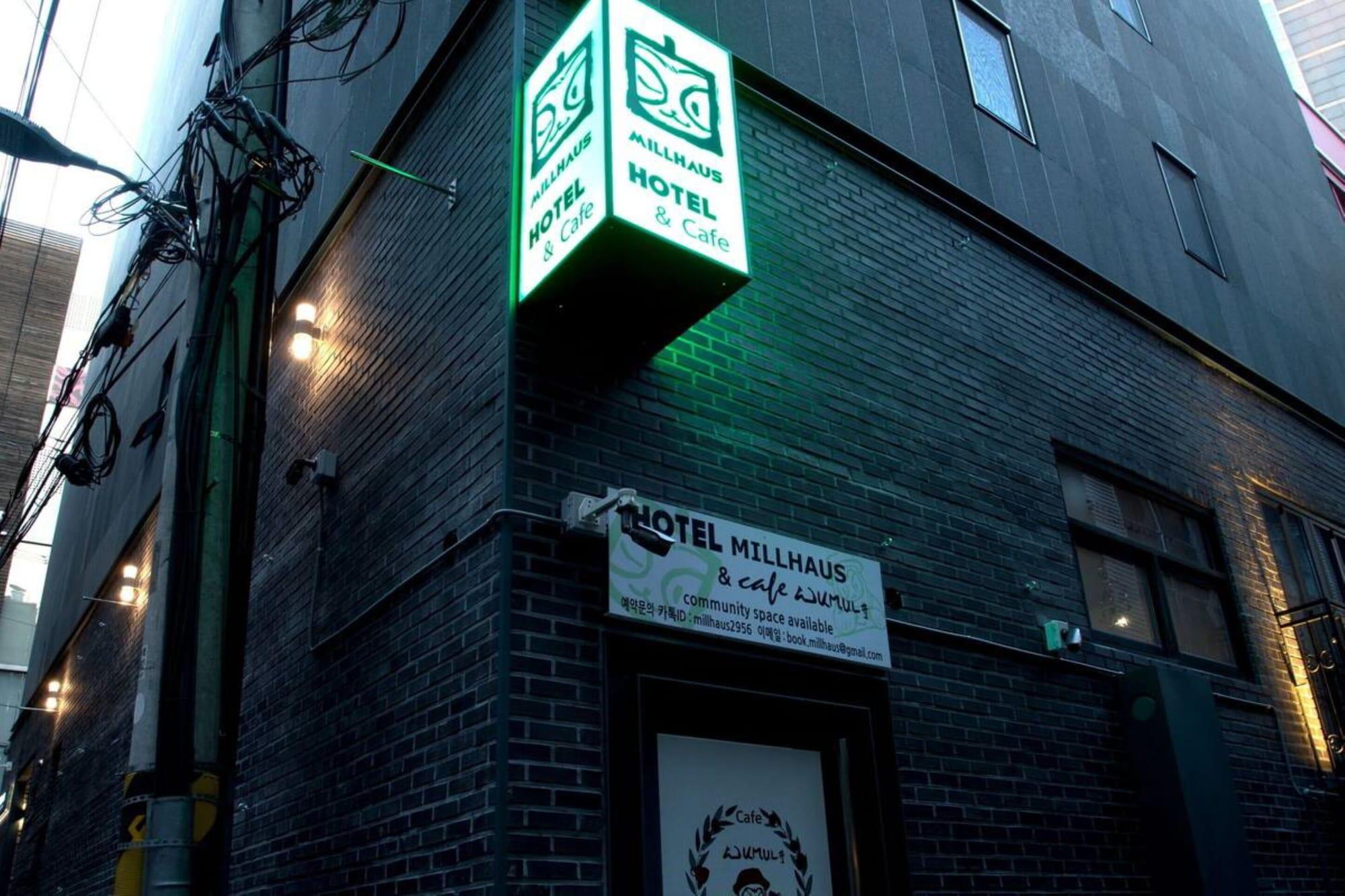 Vista Exterior Hotel Millhaus Shinchon