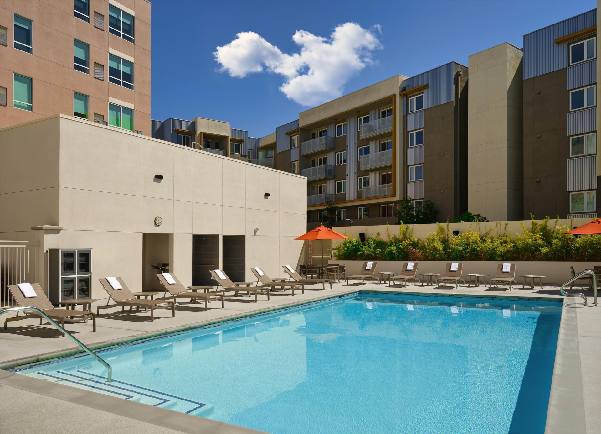 Vista Piscina Hyatt House LA - University Medical Center