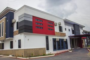 Alojamiento - P.I.O Suites