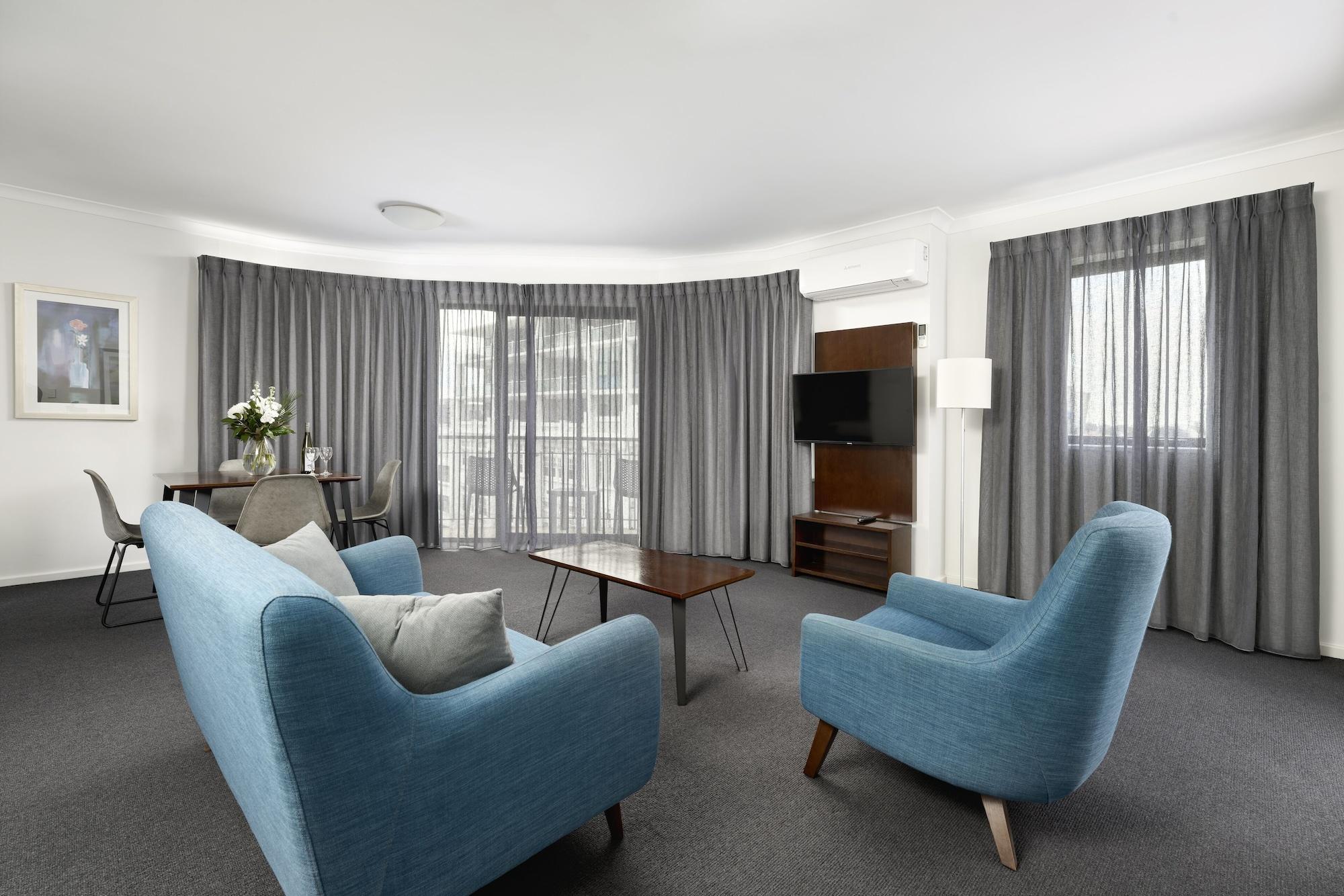 Varios Quest West End