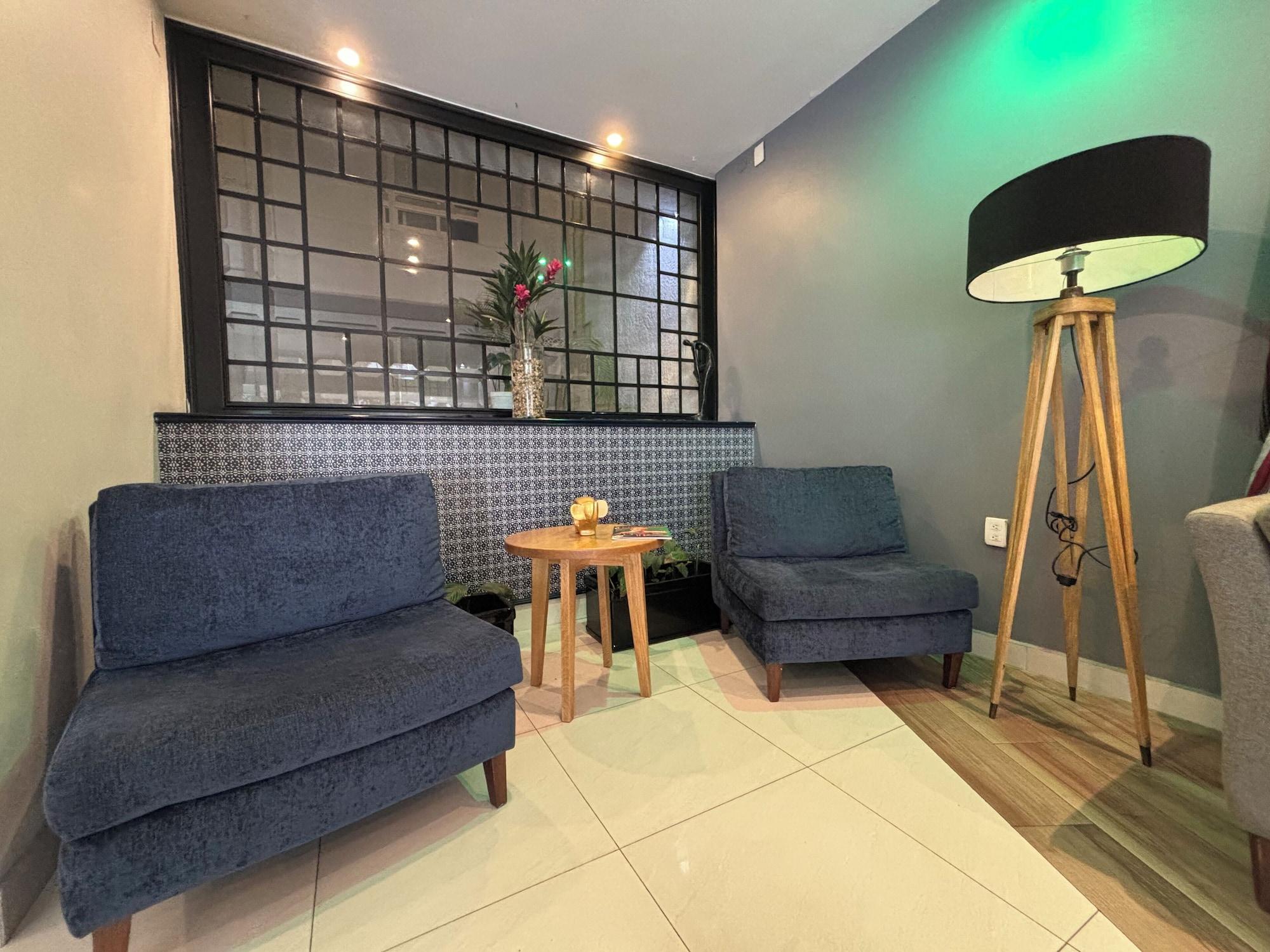 Vista Lobby Hotel Arboledas Expo