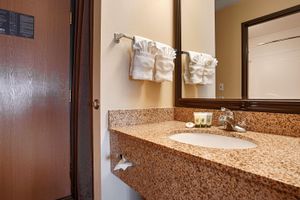 Alojamiento - Best Western Plus Corning Inn