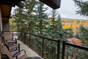 Renta temporal - The Crestwood Condominiums 