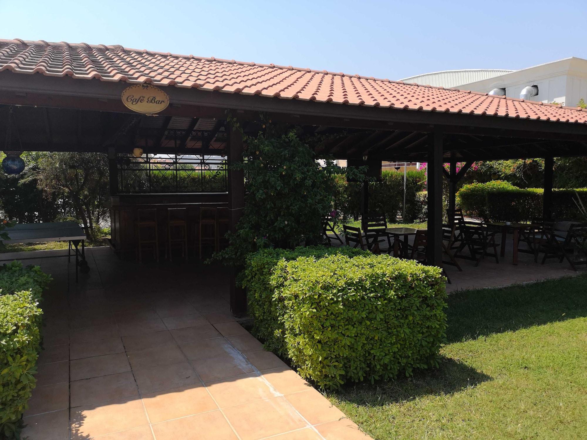Bar/Salón Efe Hotel Göcek
