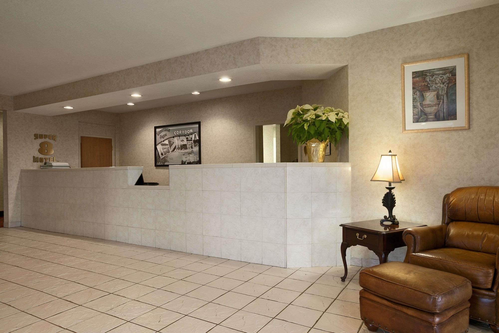 Vista Lobby Super 8 by Wyndham Corydon