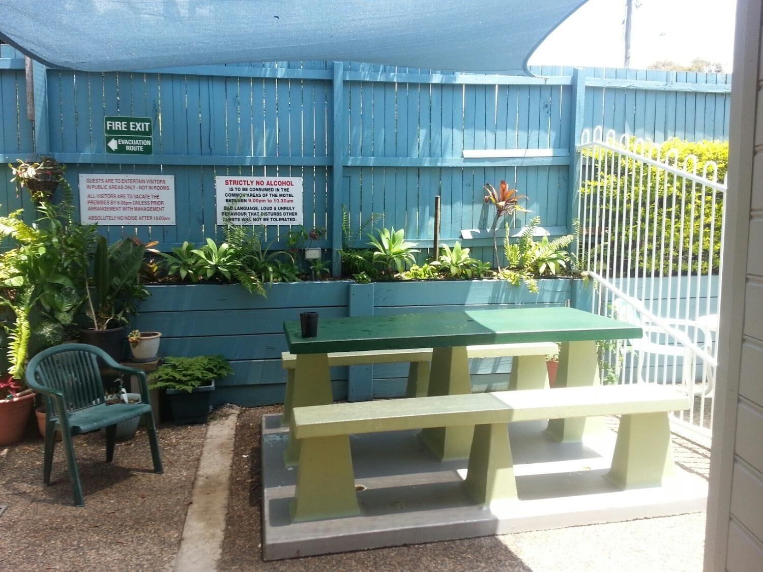 Restaurant Coolum Budget Accommodation