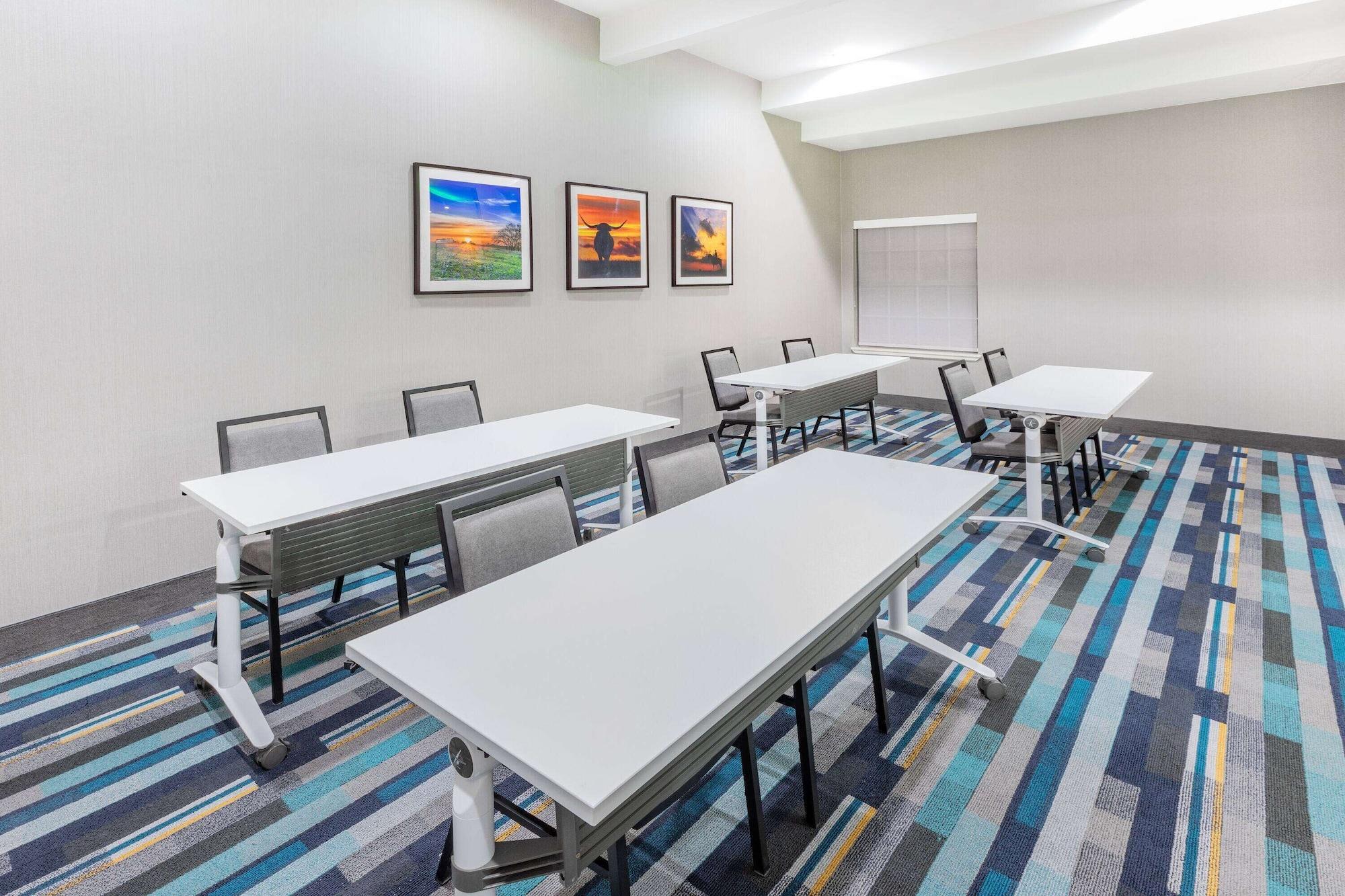 Sala de Reuniones La Quinta Inn & Suites by Wyndham Pharr RGV Medical Center