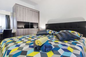 Alquiler Vacacional - Exquisite Villa with Private Hot Tub in Grebaštica