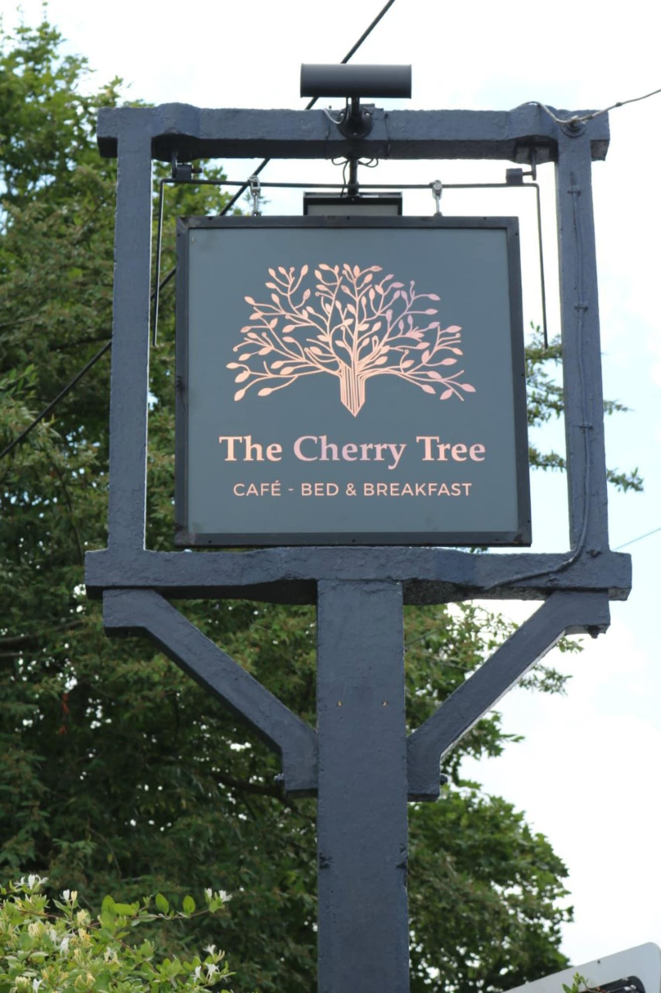 Vista Exterior The Cherry Tree