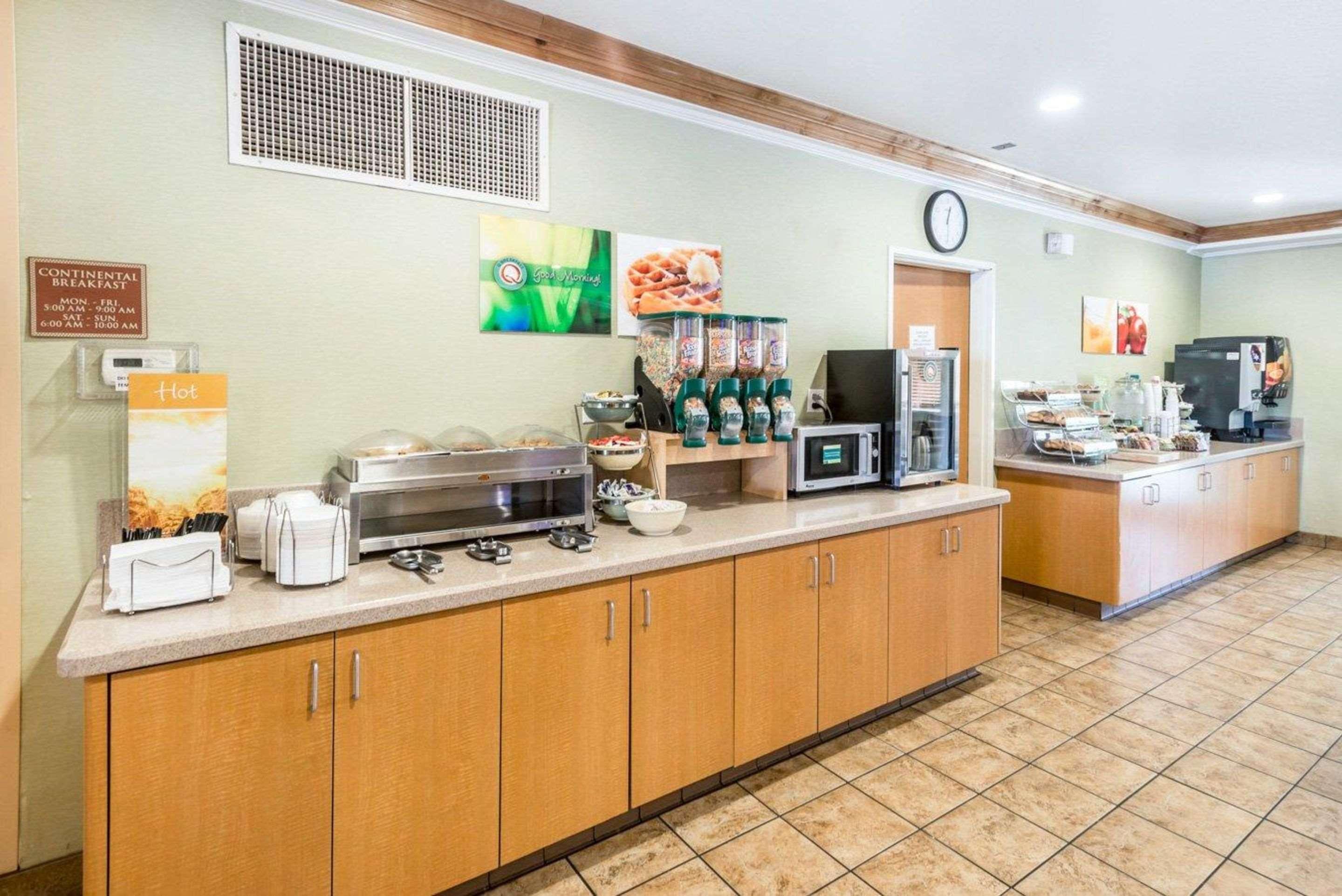Restaurant Quality Inn & Suites Denver International Airport