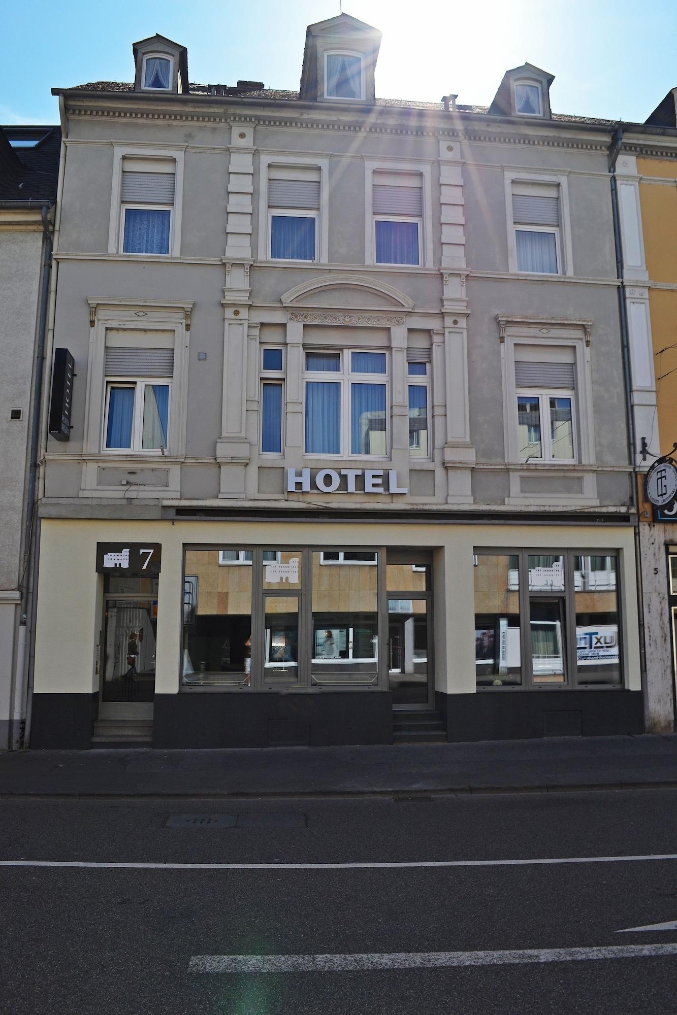 Vista Exterior Hotel Porta Nigra