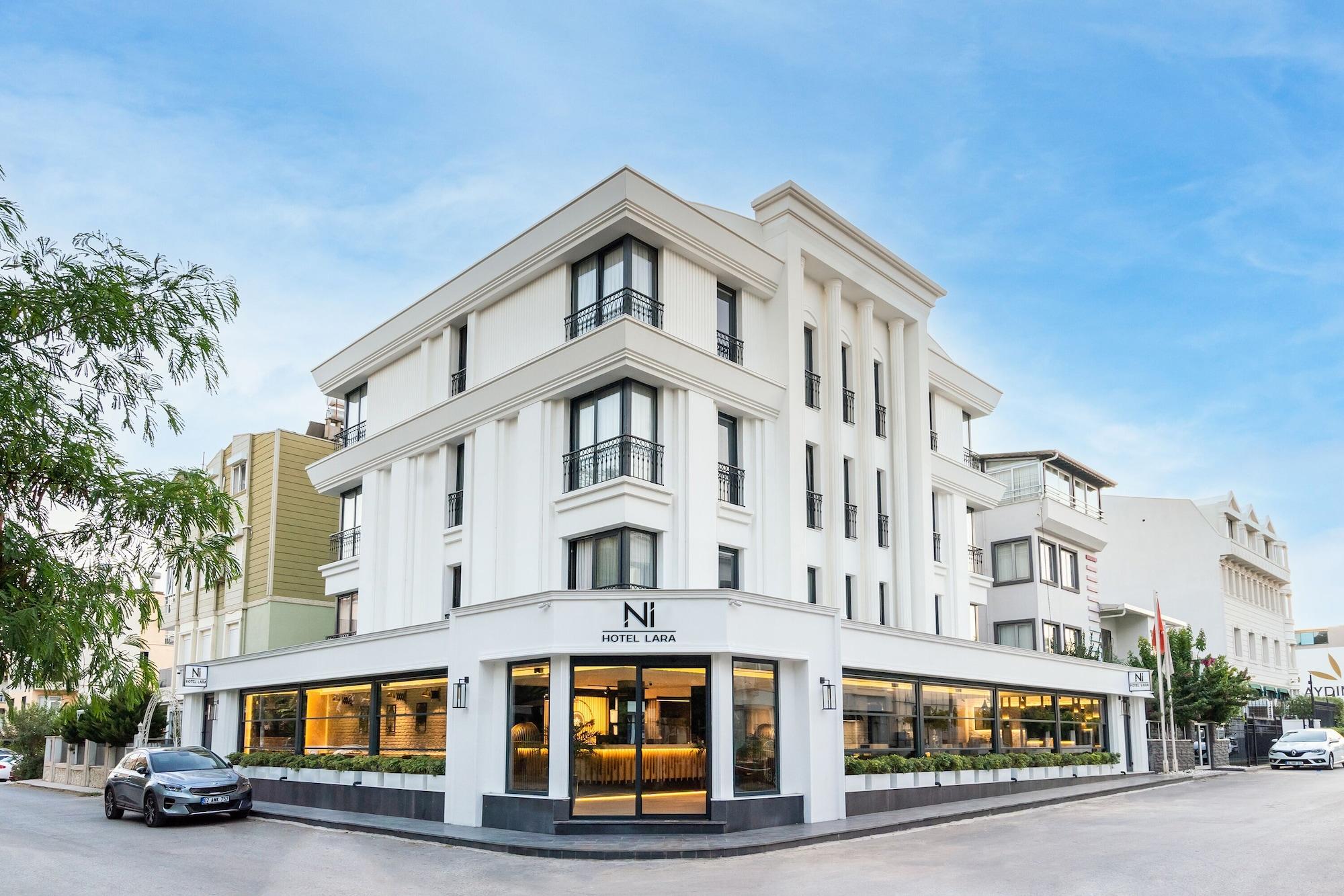 Varios Ni Hotel Lara