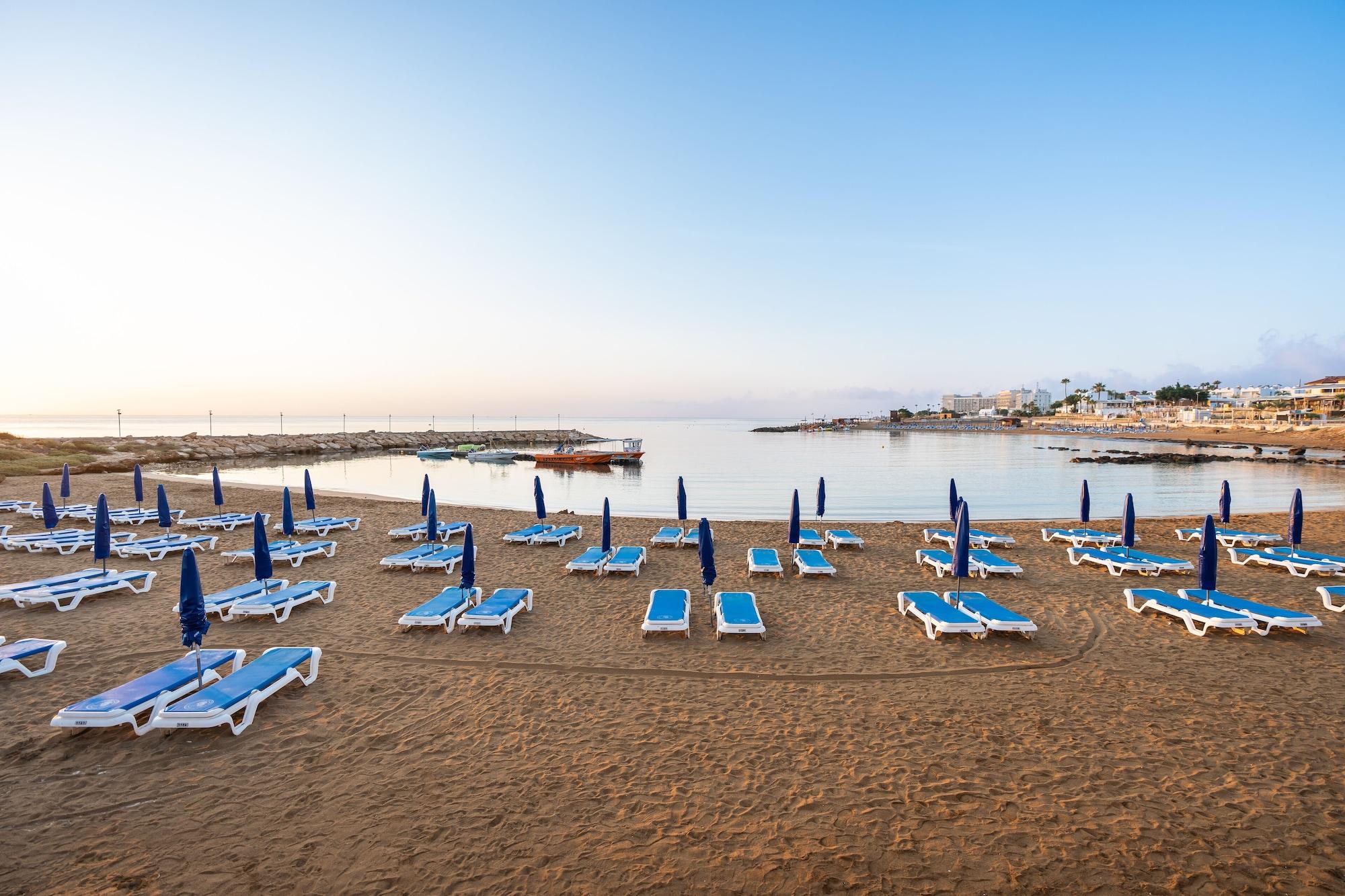 Playa The Golden Coast Beach Hotel