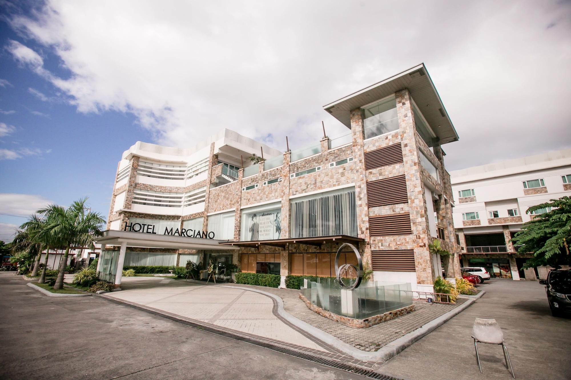 Vista Exterior Hotel Marciano