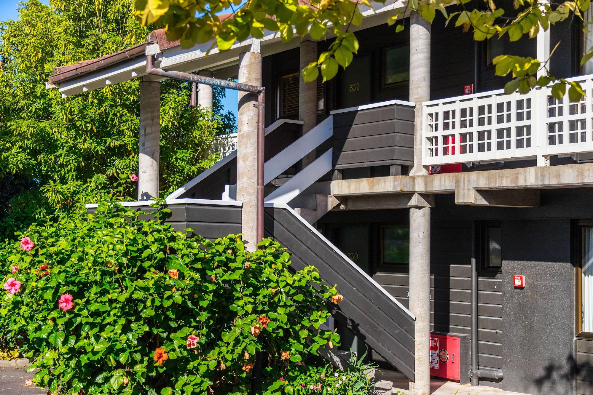 Vista Exterior Emerald Inn