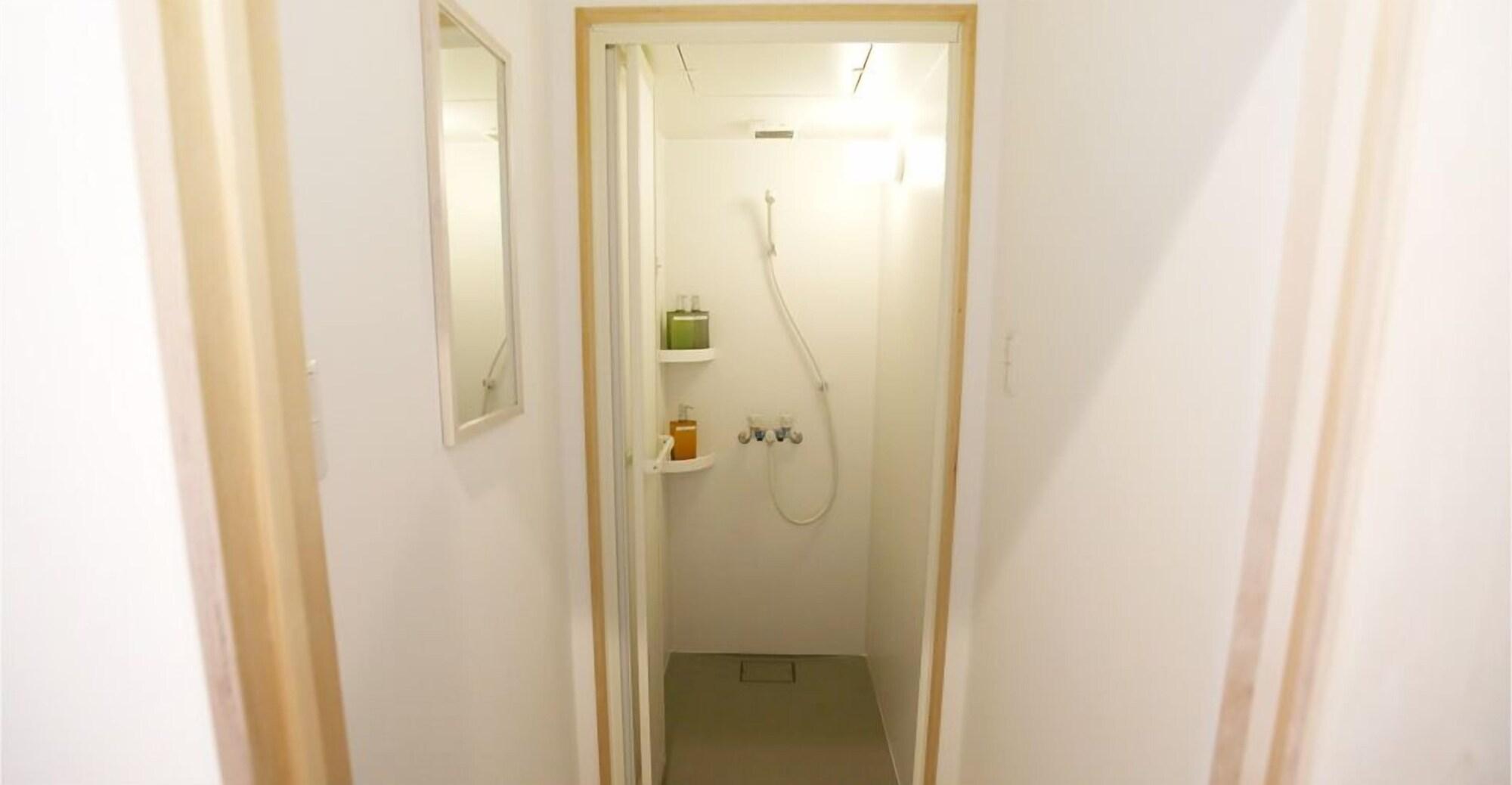 Equipamiento de Habitación BOND - Hostel