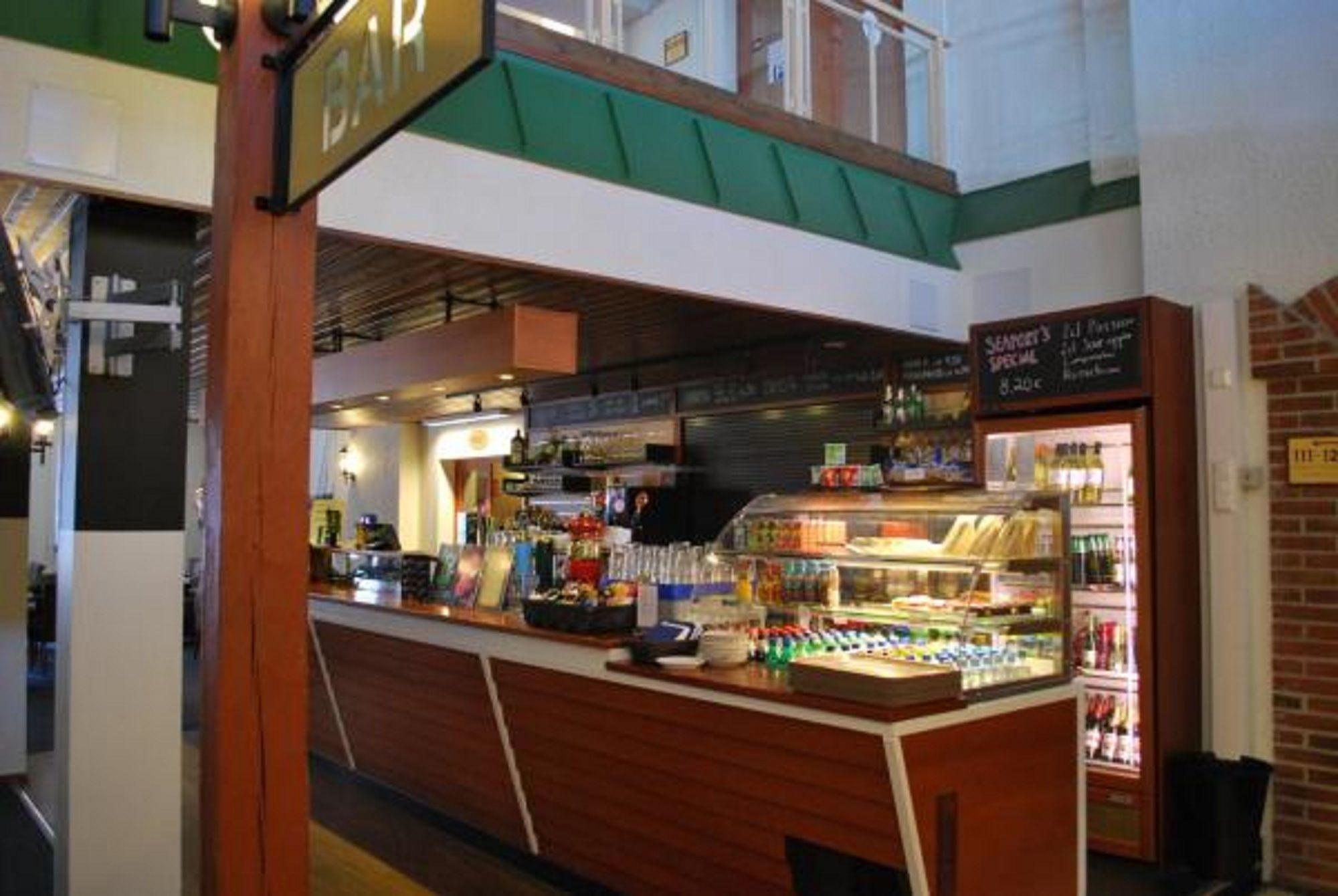 Bar/Salón Hotel Seaport