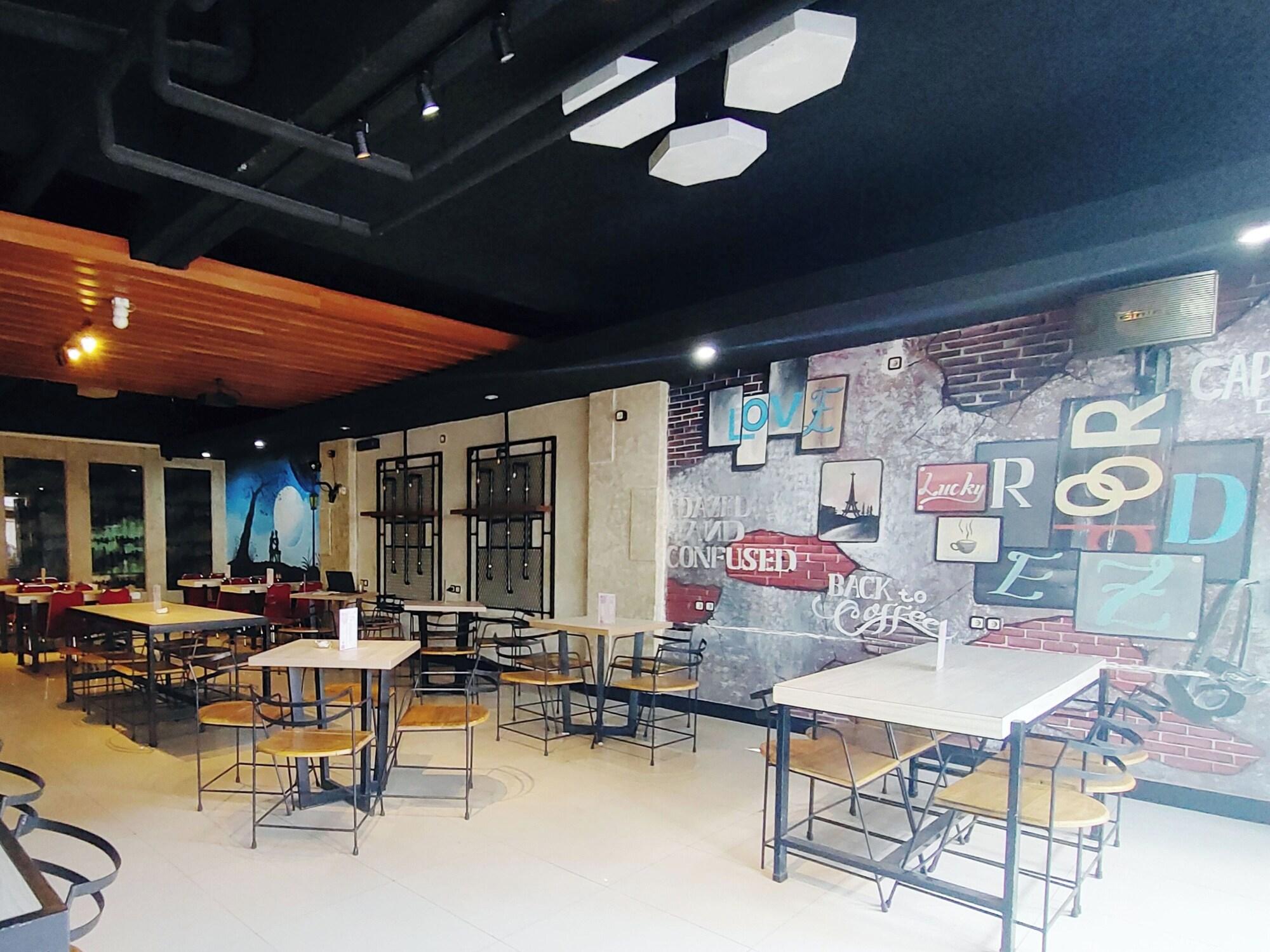 Restaurant Lucky Inn & Cafe