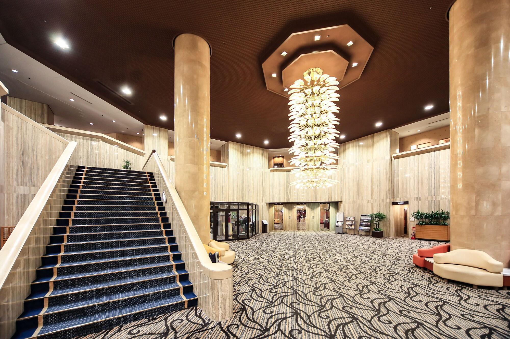 Varios Osaka Garden Palace