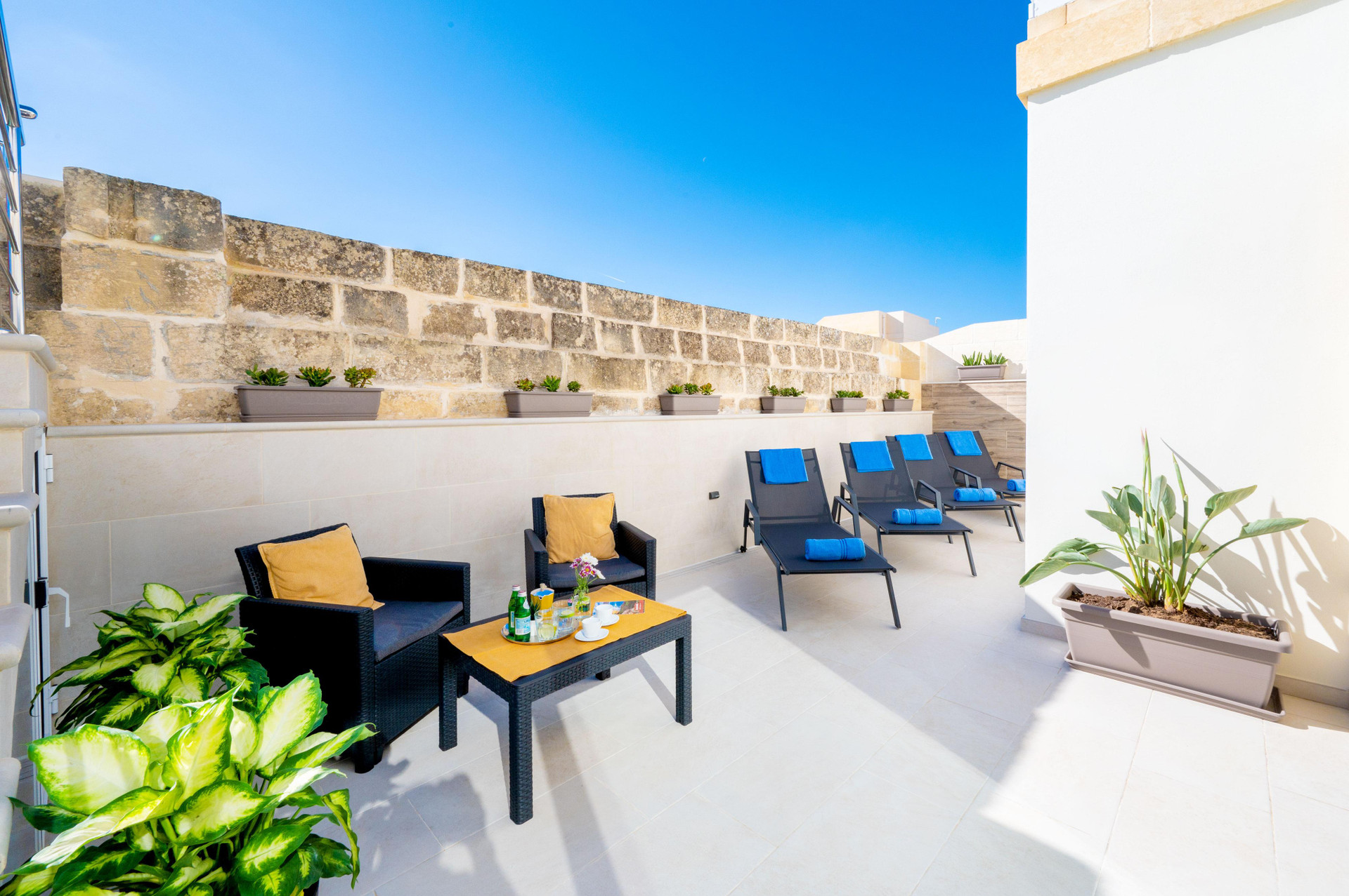 Varios C4 Retreats By Georges Boutique Living