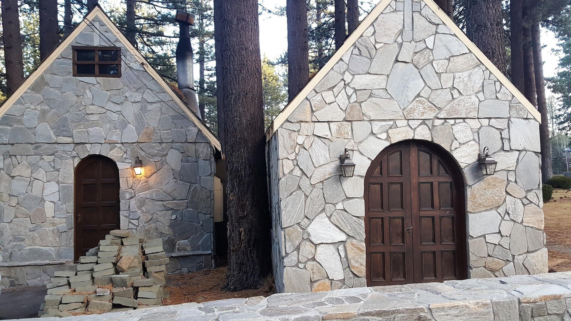 Instalaciones Recreativas Emerald Bay Lodge