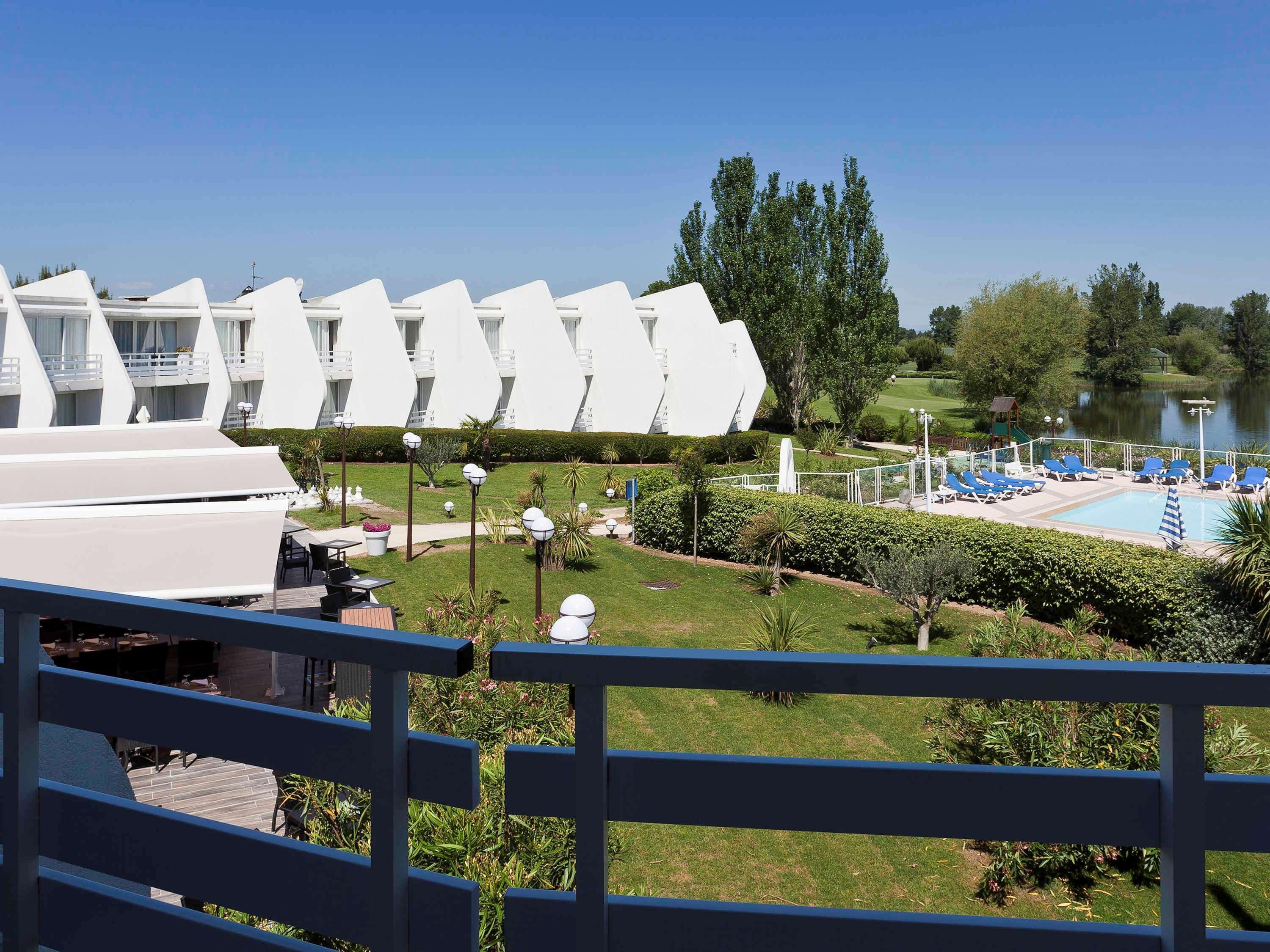 Vista Exterior Novotel La Grande Motte Golf