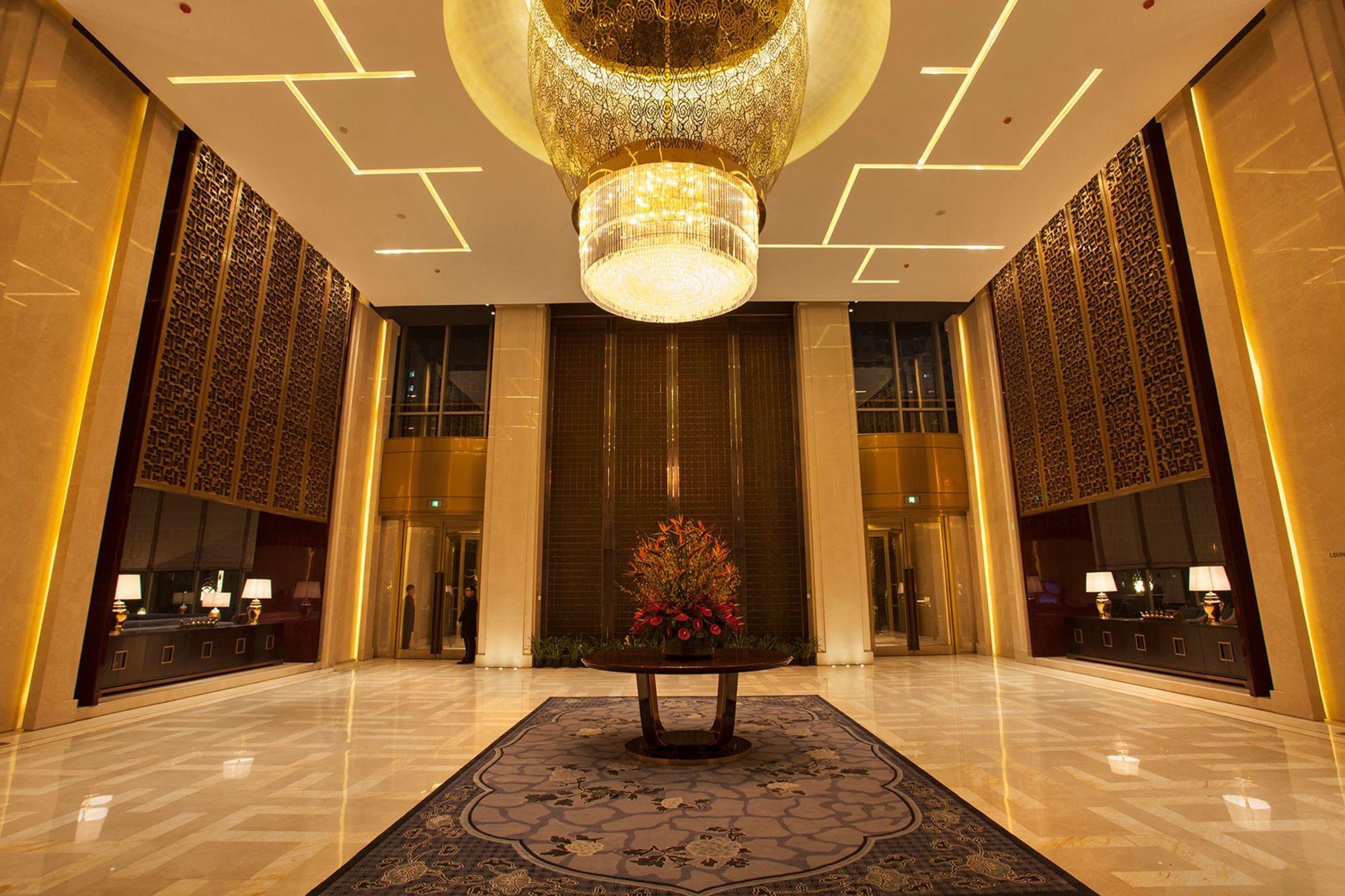 Vista do lobby Palace Garden Hotel