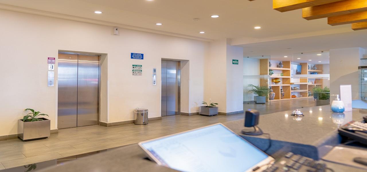 Vista Lobby Misión Puebla Angelopolis