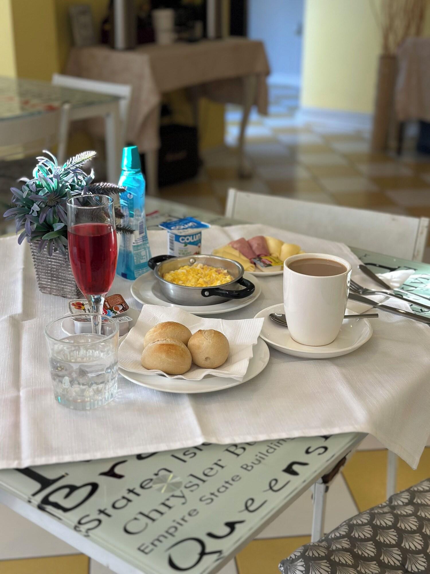 Equipamiento de Habitación Hotel Agora