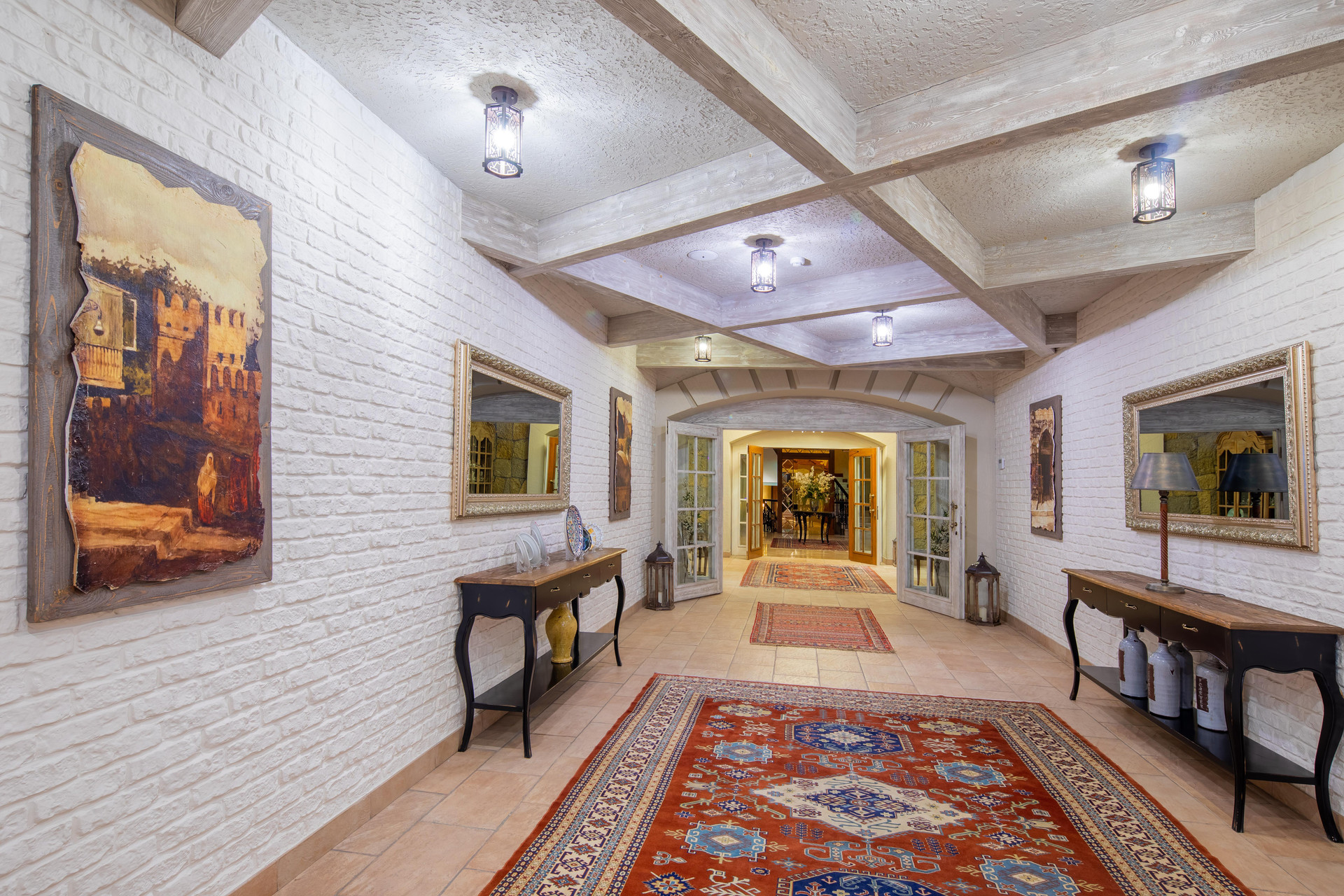 Vista Lobby Sapphire Marine