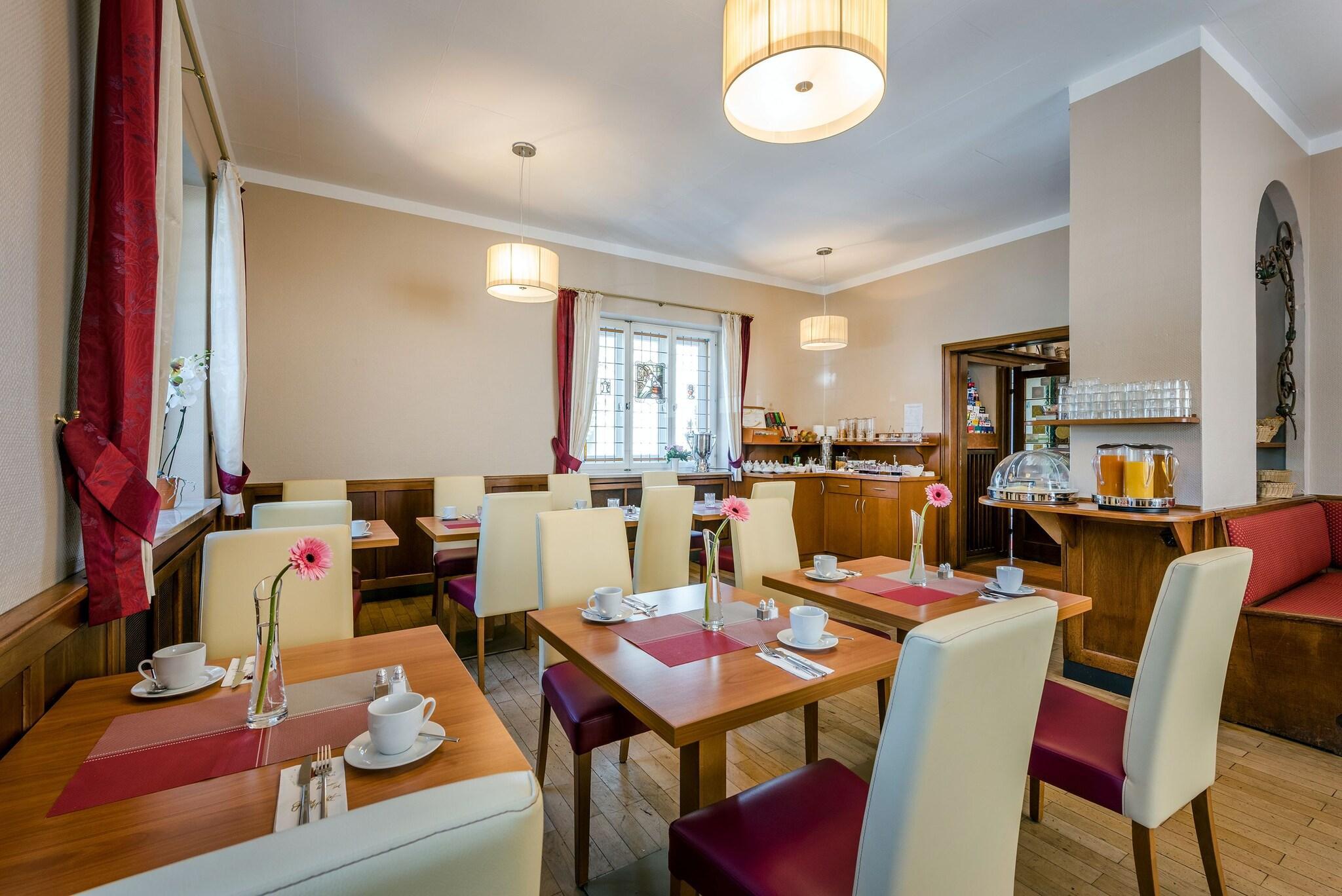 Restaurant Hotel Laimer Hof Nymphenburg Palace Munich