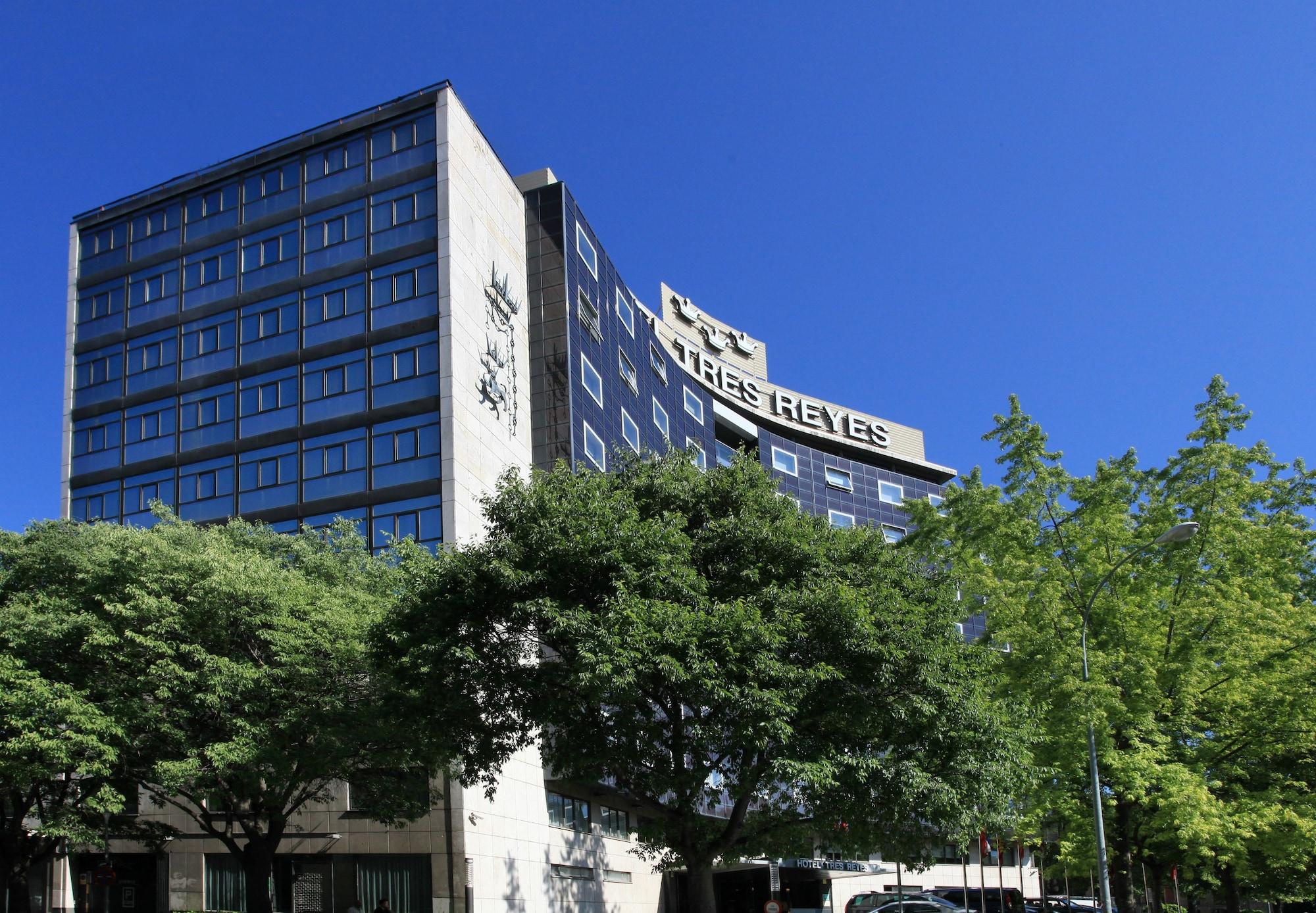 Vista Exterior Hotel Tres Reyes Pamplona