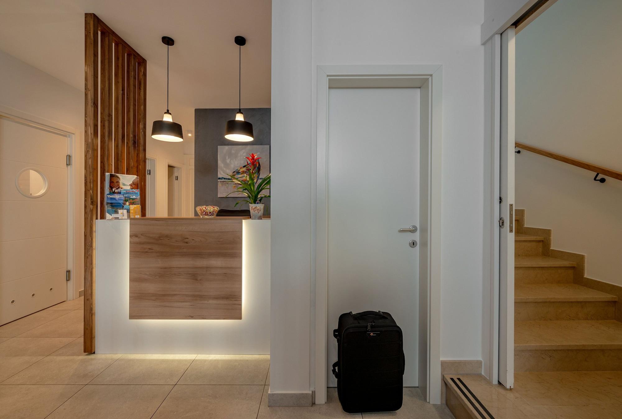 Vista Lobby Seven Seas Residence