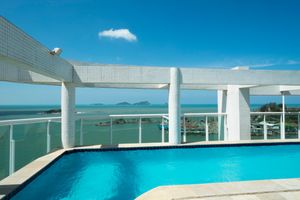 Alojamiento - Golden Tulip Macaé