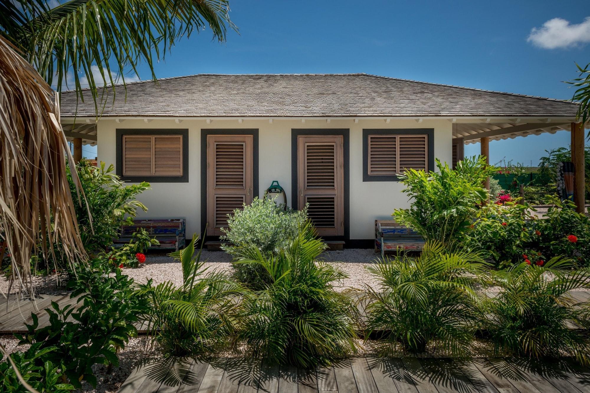 Vista Exterior Windhoek Resort Bonaire
