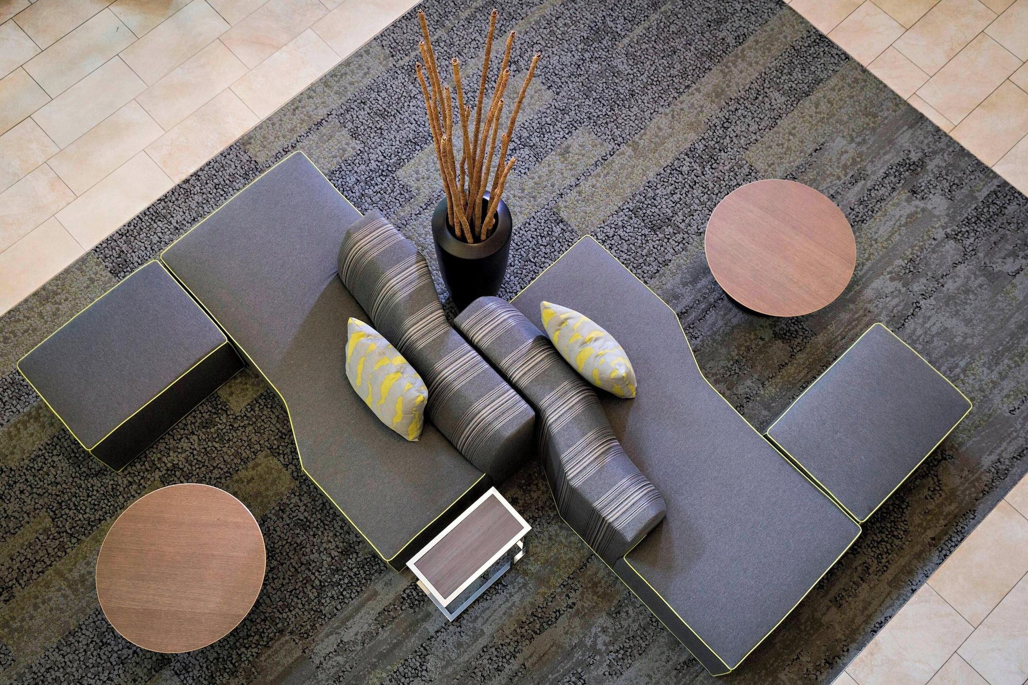 Vista Lobby Courtyard by Marriott Downtown Grand Rapids