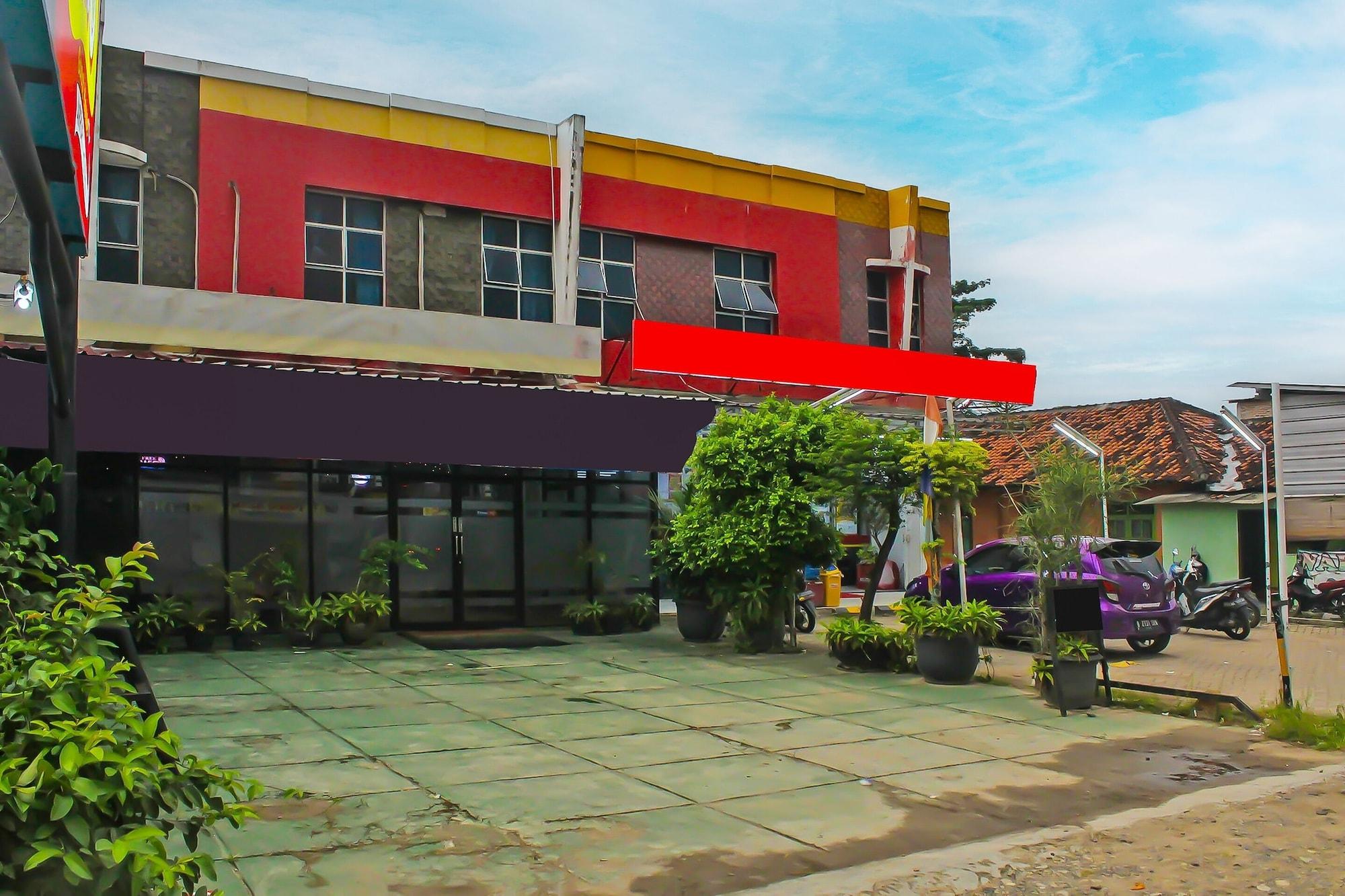 Vista Exterior Collection O 92268 Hotel Aero