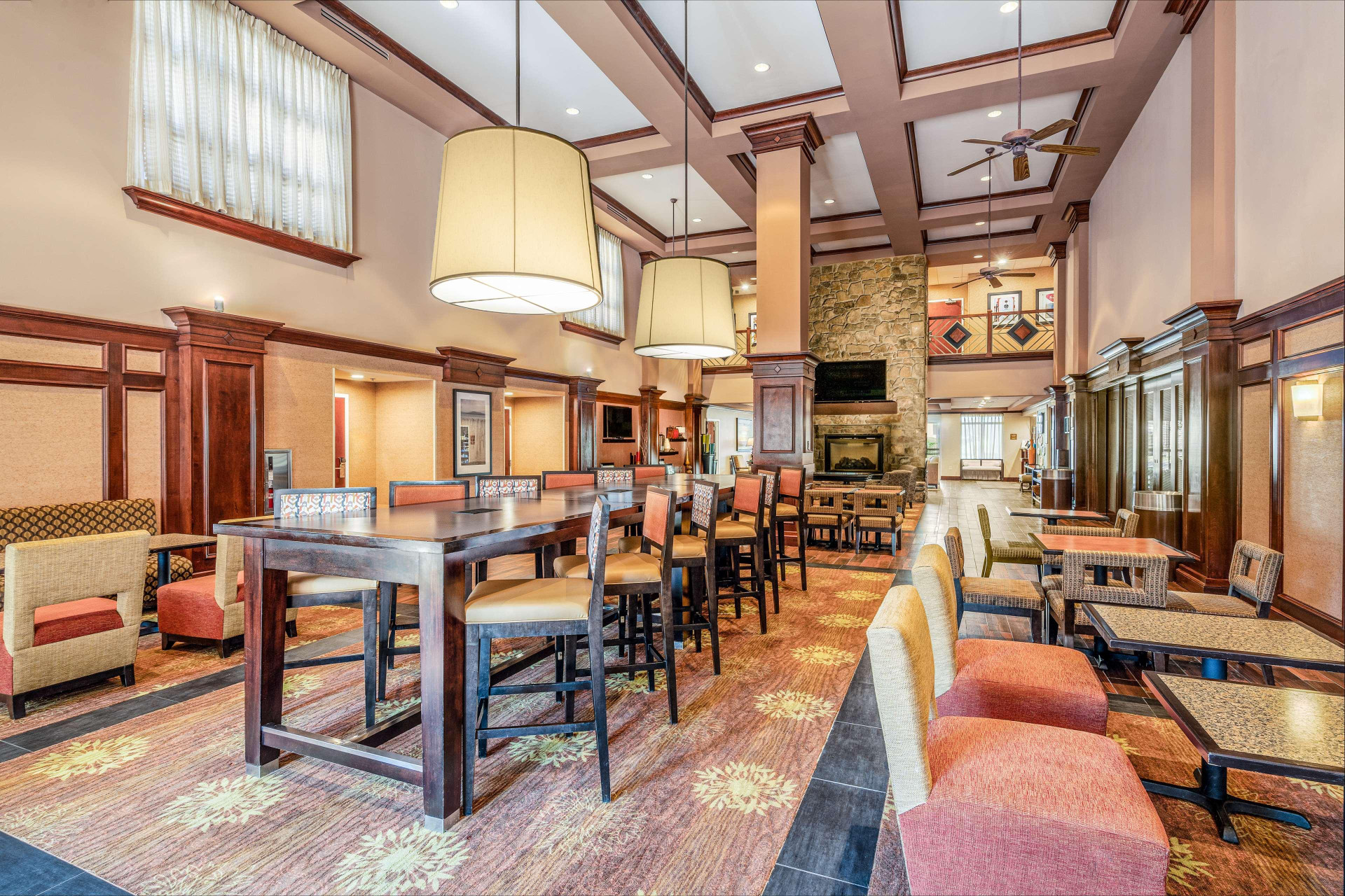 Vista Lobby Hampton Inn & Suites by Hilton West Little Rock