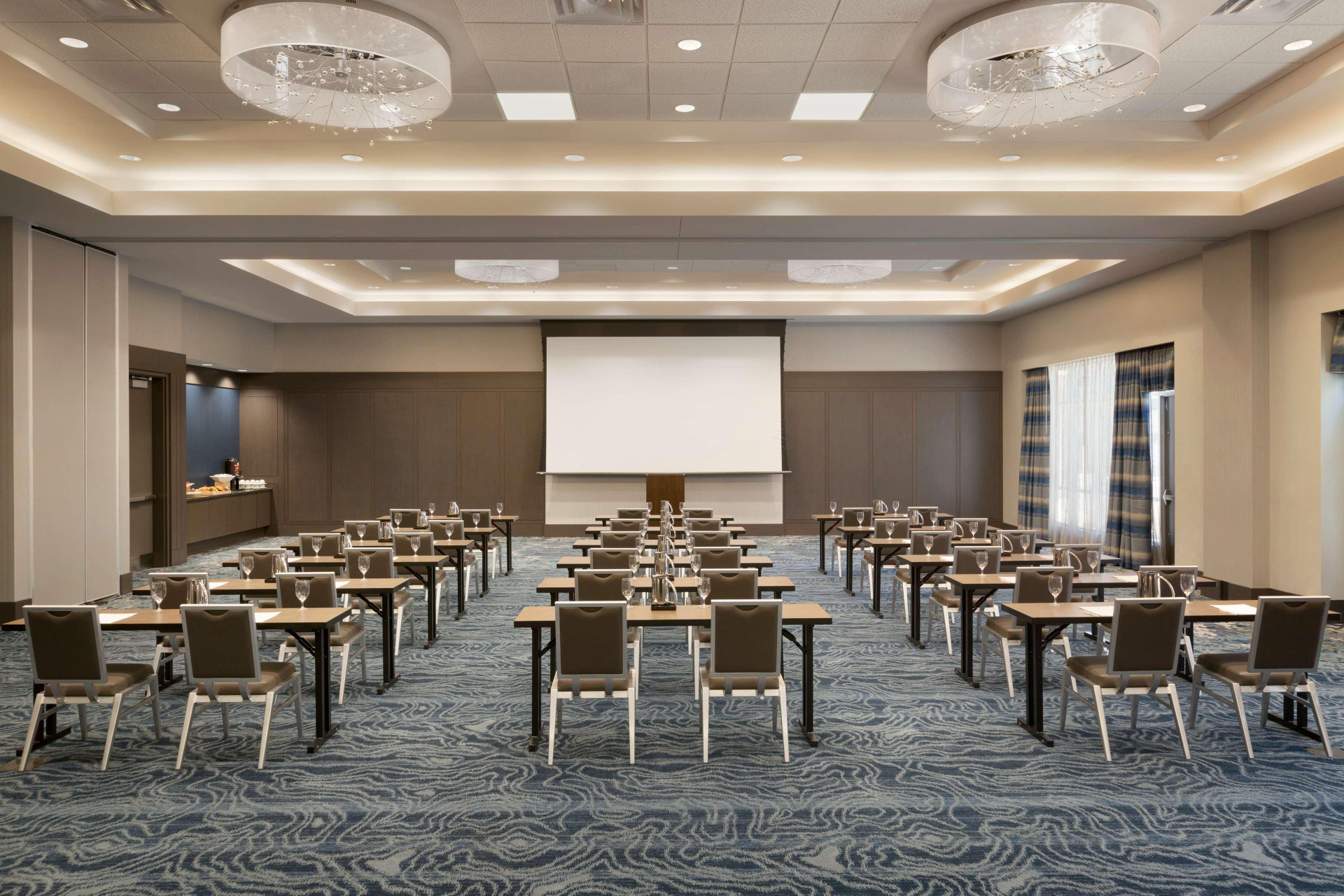 Sala de Reuniones Embassy Suites by Hilton The Woodlands at Hughes Landing
