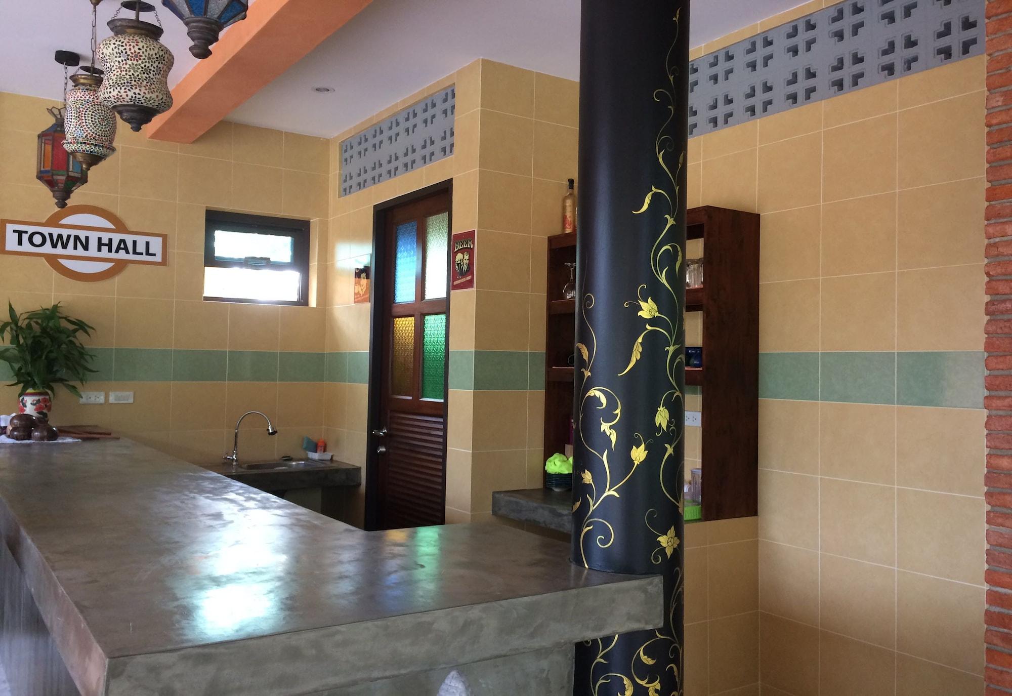 Bar/Salón At Bangsak Resort