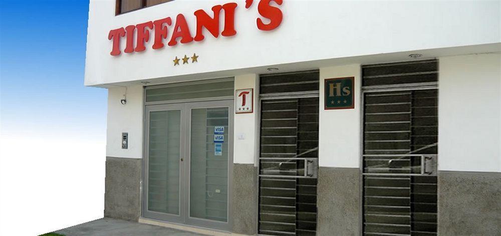 Varios Hostal Tiffanis