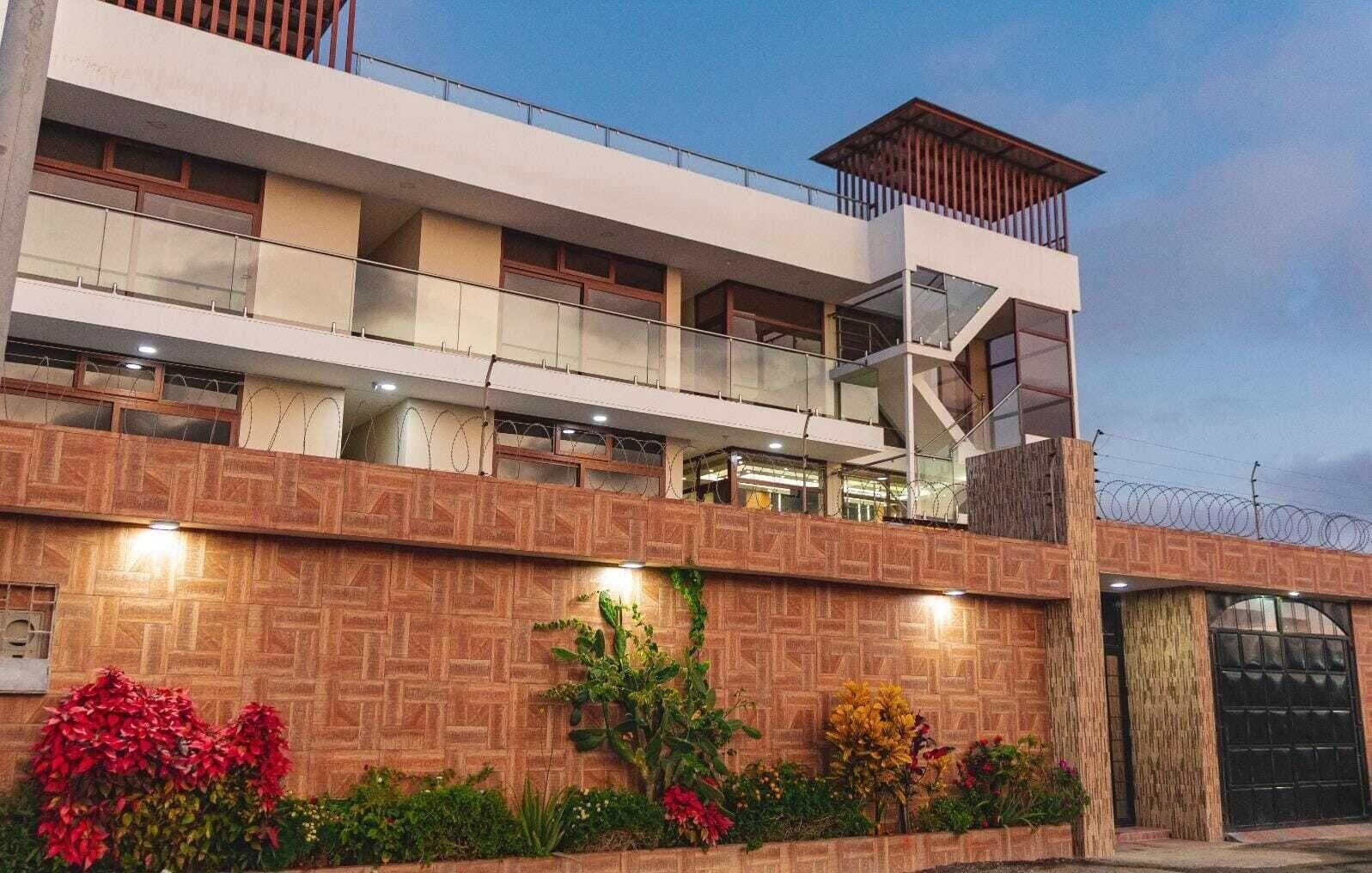 Vista Exterior YESIMAR HOTEL