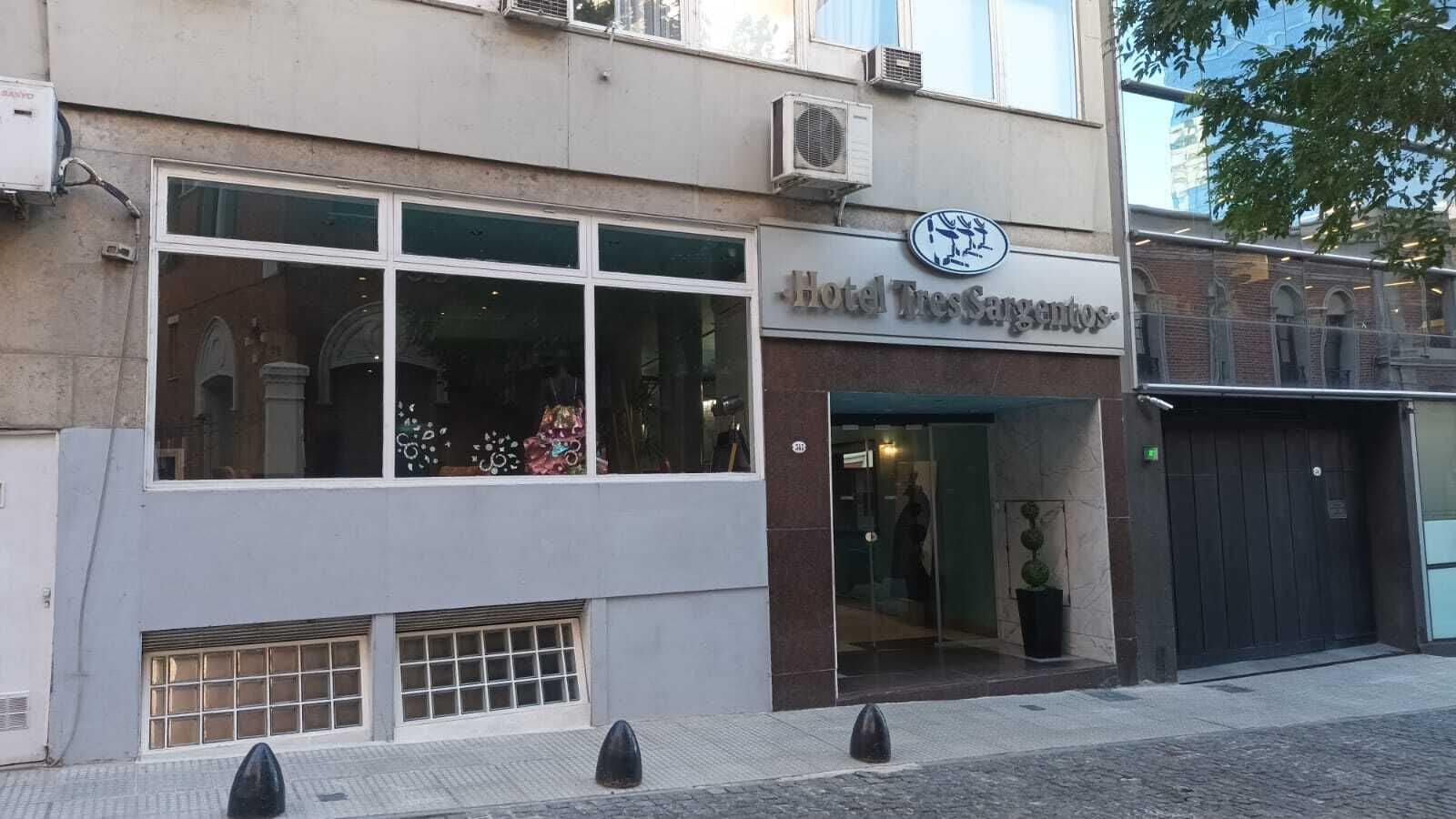 Vista Exterior Hotel Tres Sargentos