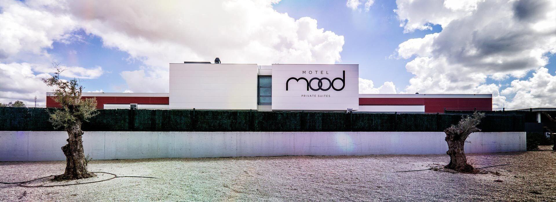 Vista Exterior Mood - Private Suites