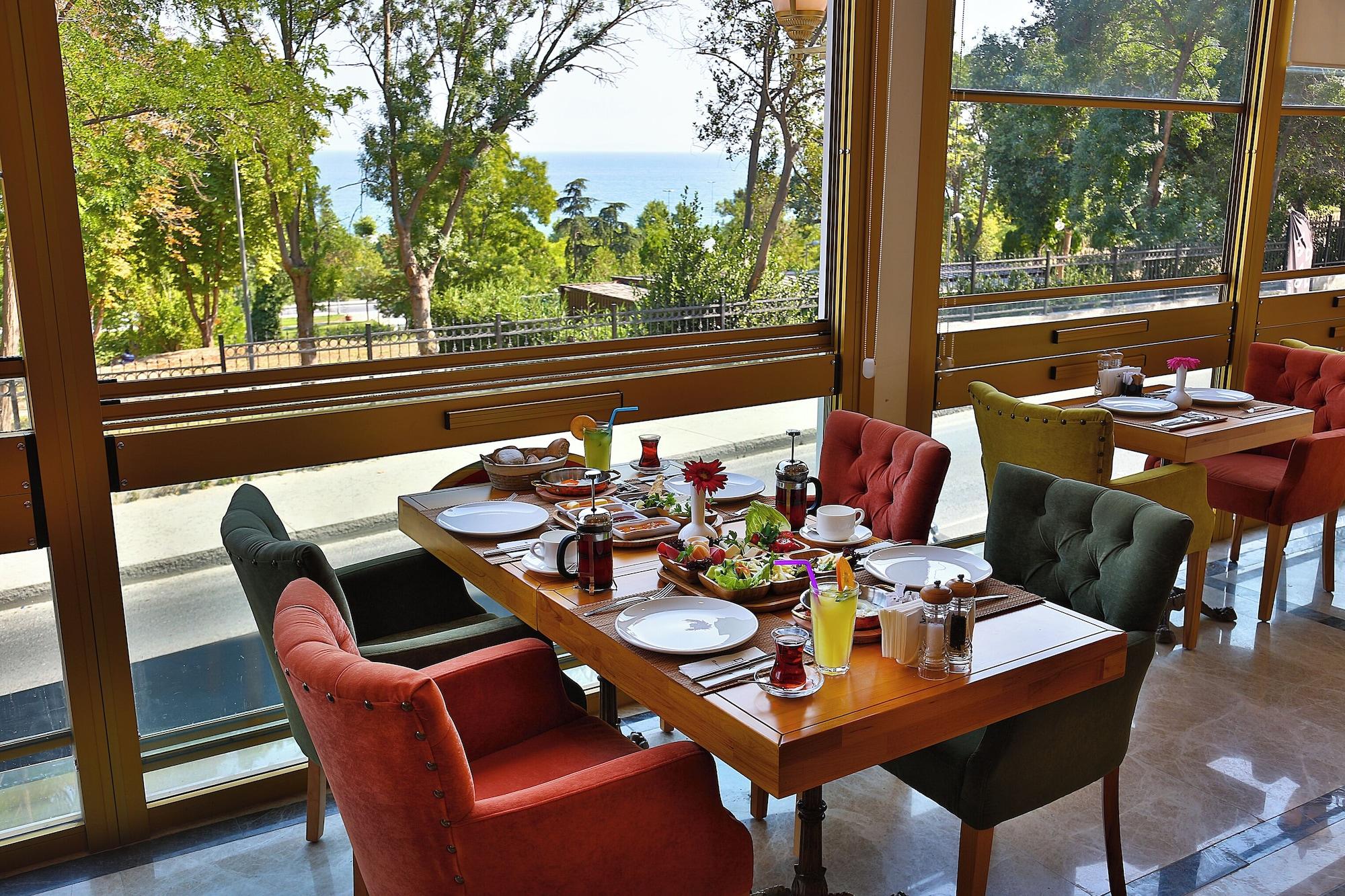 Restaurant Hotel Emirhan Palace