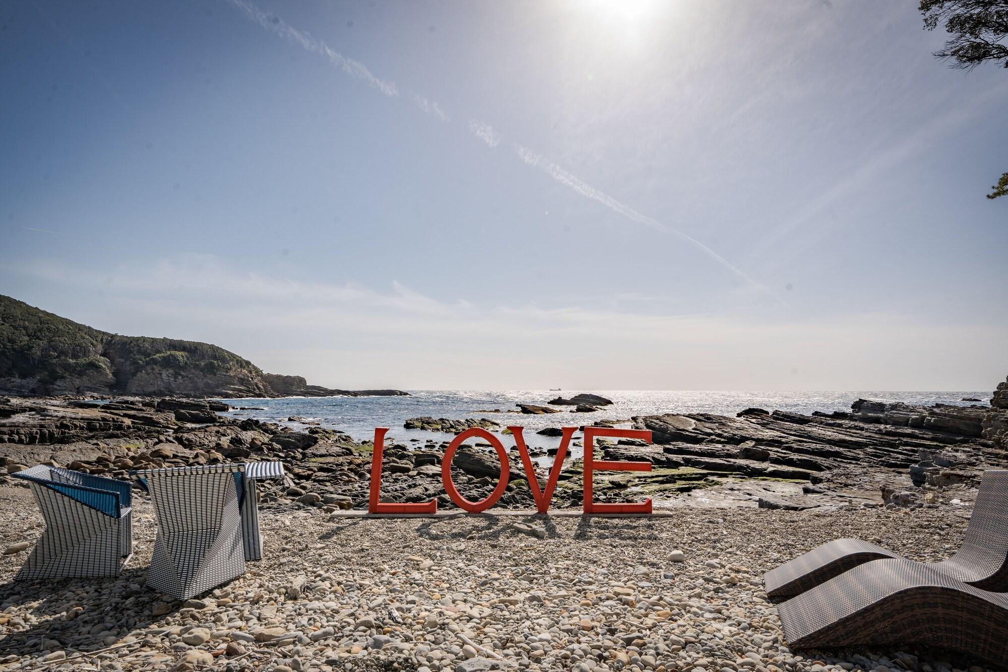 Vista Exterior XYZ Private spa and Seaside Resort