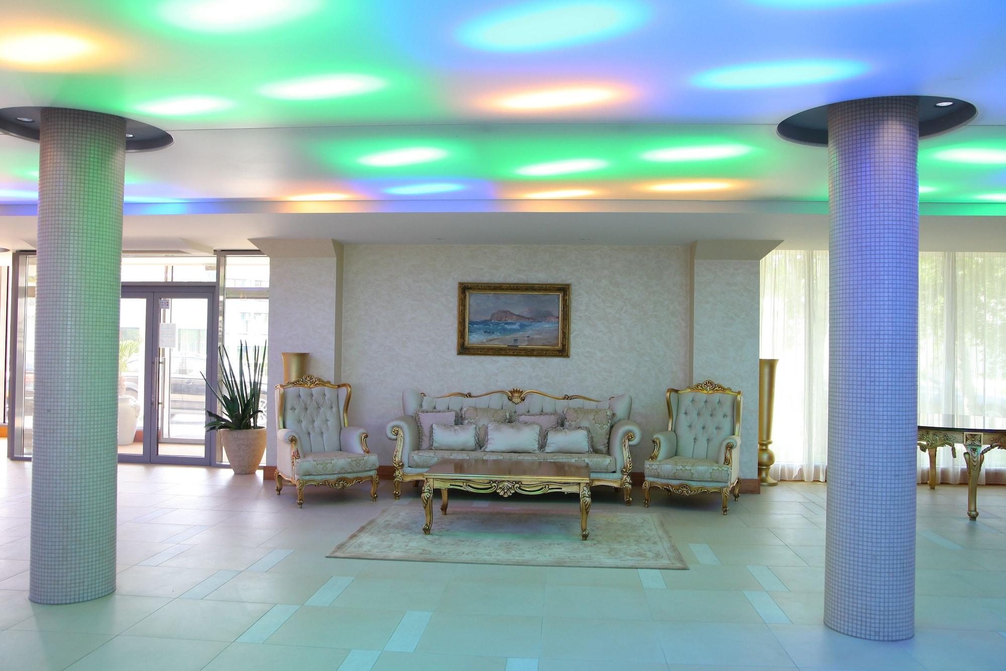 Vista Lobby Carmen International Hotel