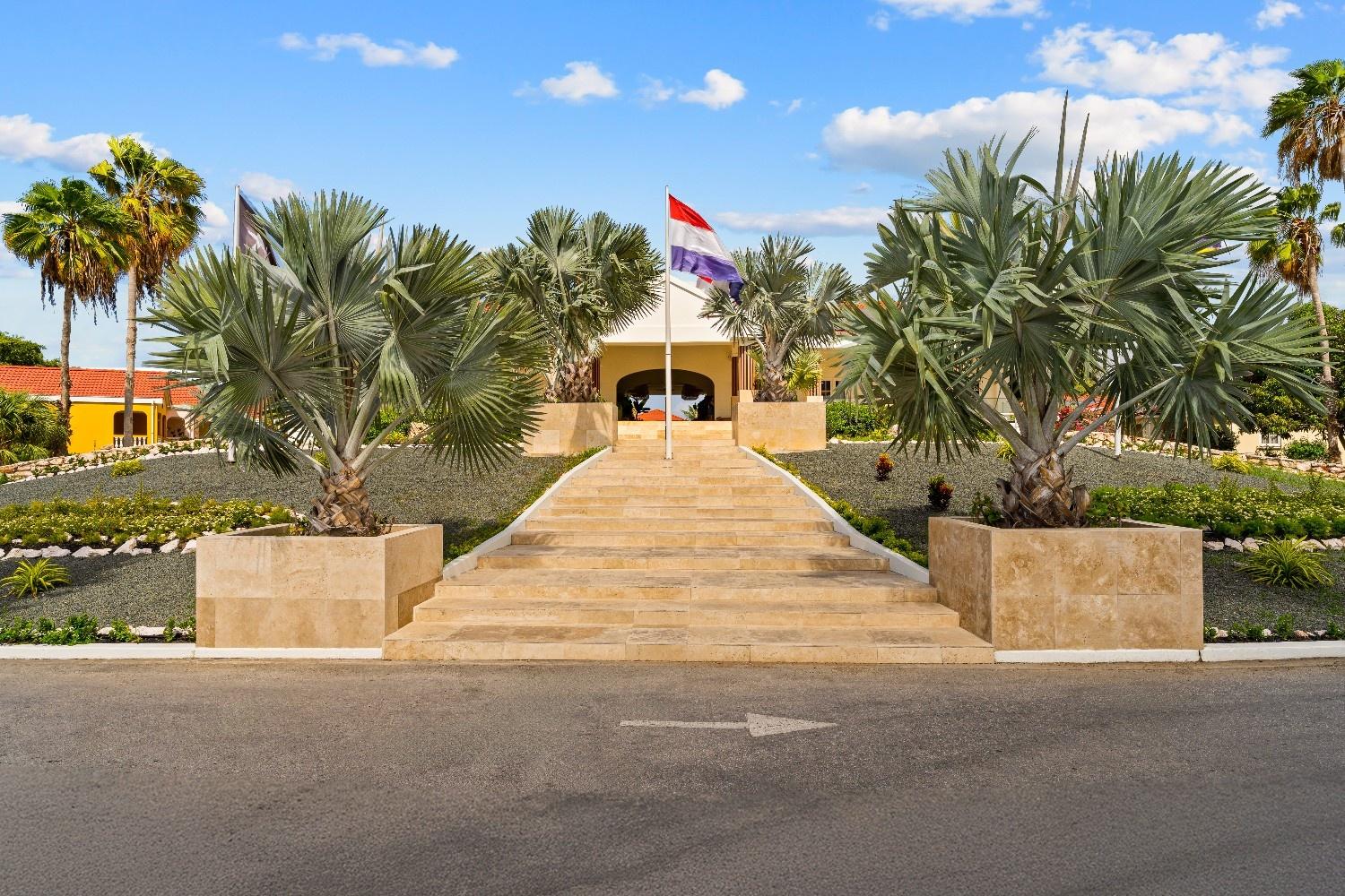 Vista Lobby Livingstone Jan Thiel Villas & Resort