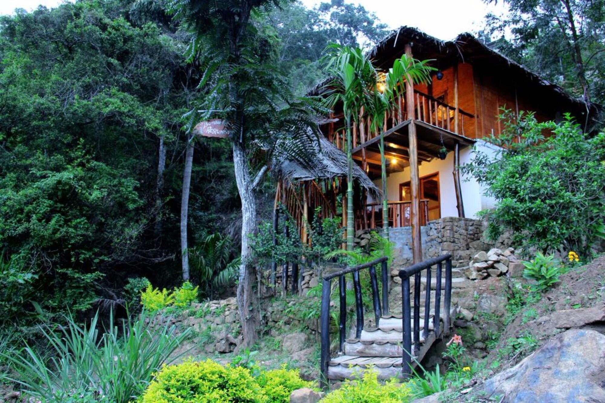 Varios Ella Bamboo Cabana